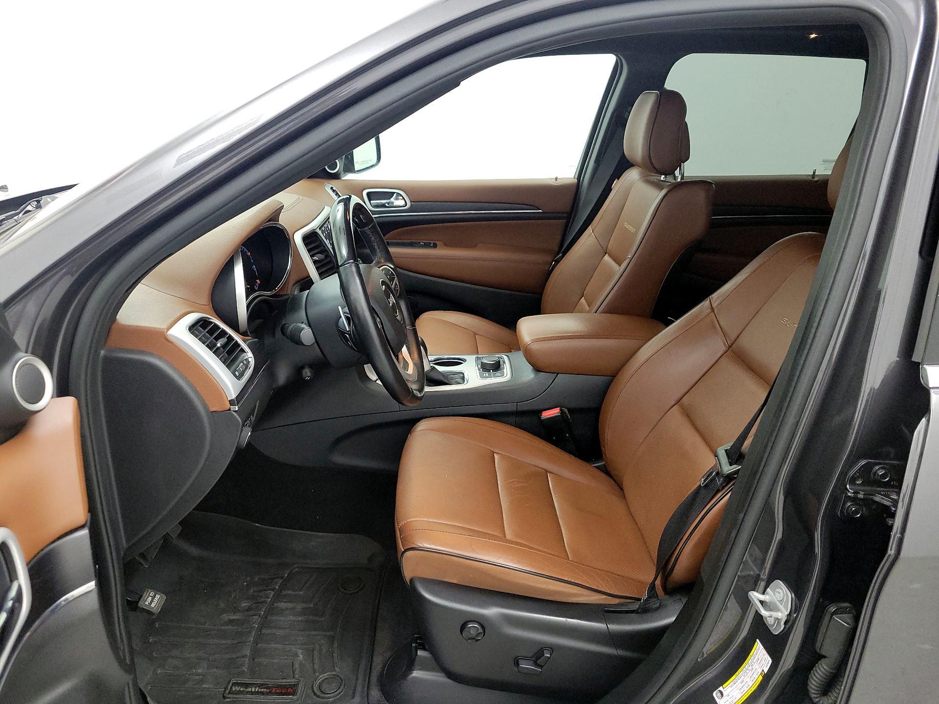 Thumbnail: 2018 Jeep Grand Cherokee - 11