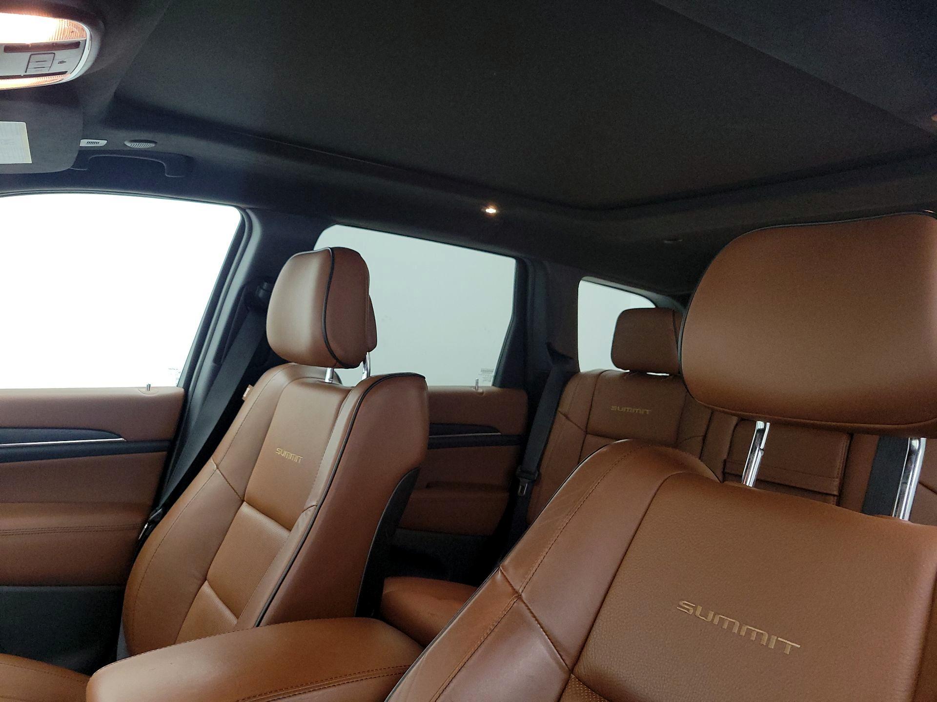 Thumbnail: 2018 Jeep Grand Cherokee - 20