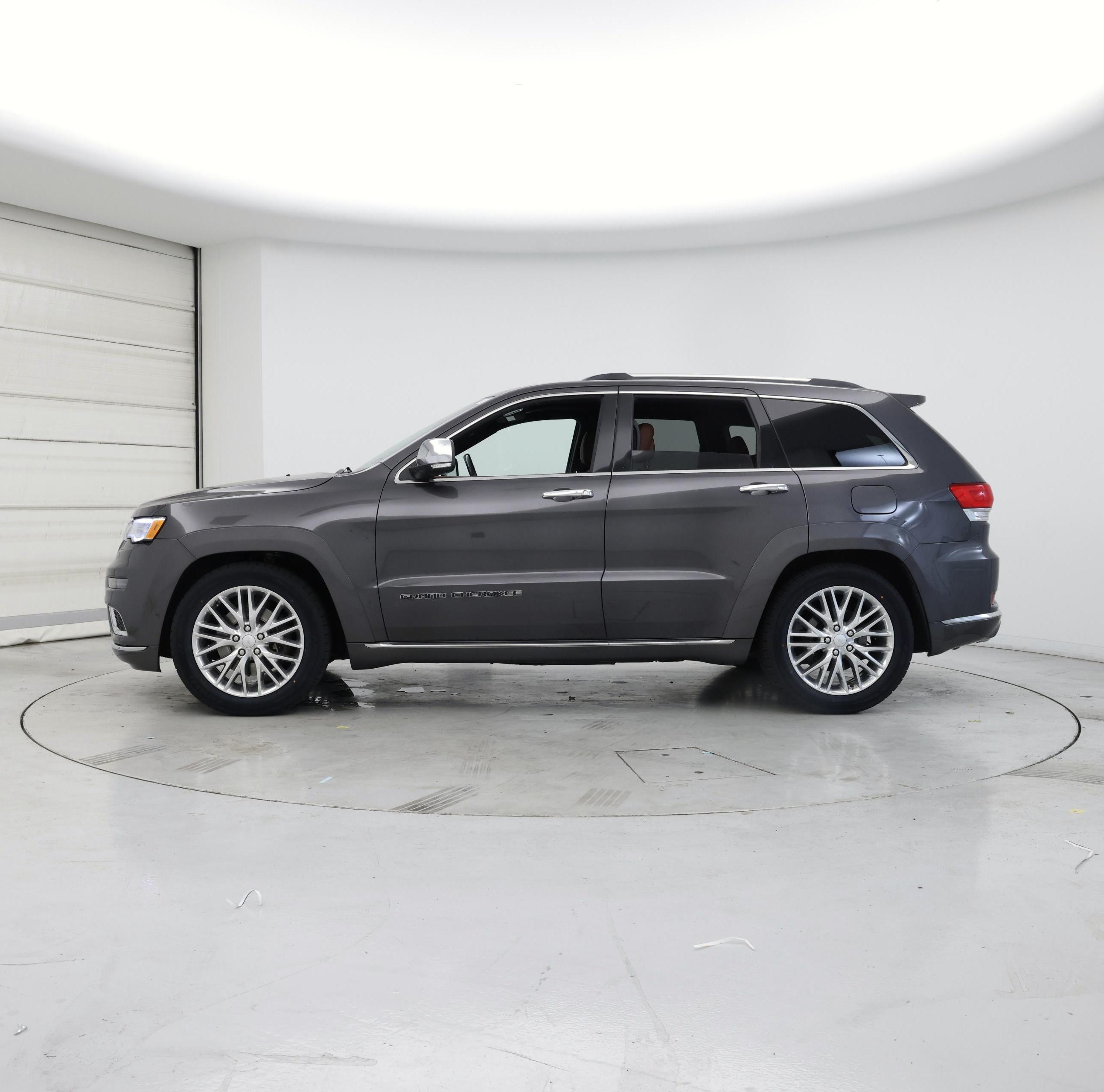 Thumbnail: 2018 Jeep Grand Cherokee - 3