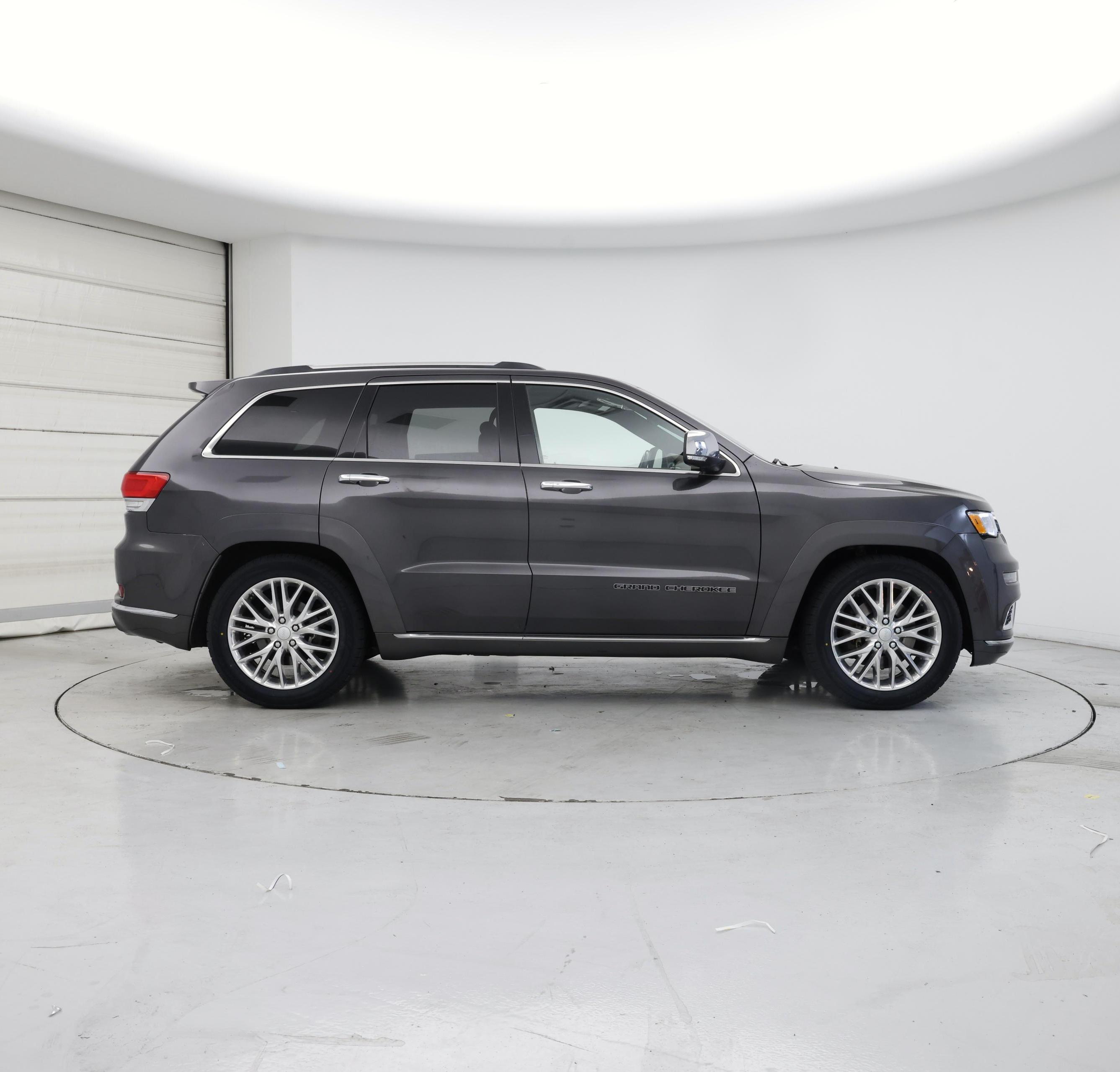 Thumbnail: 2018 Jeep Grand Cherokee - 7