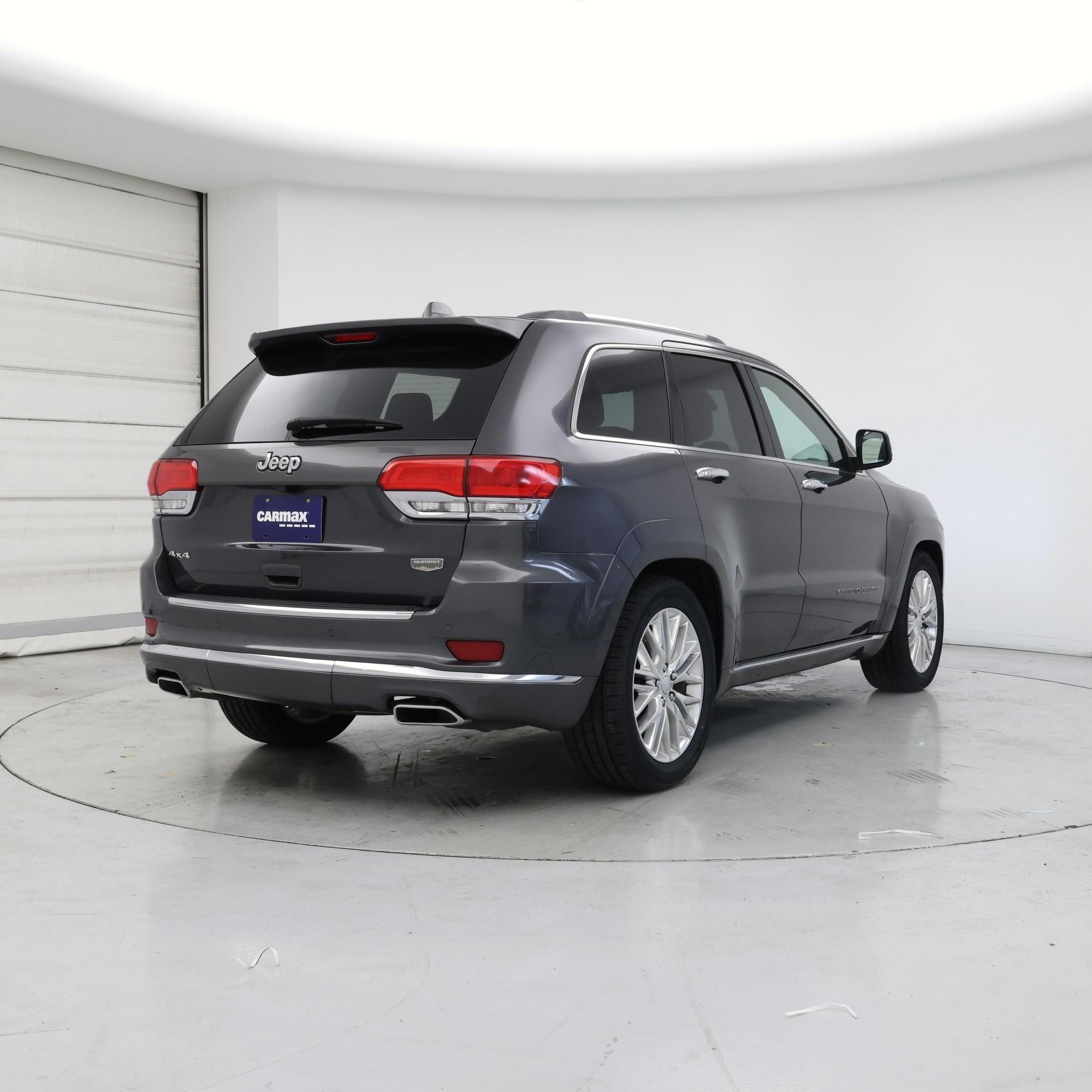 Thumbnail: 2018 Jeep Grand Cherokee - 8