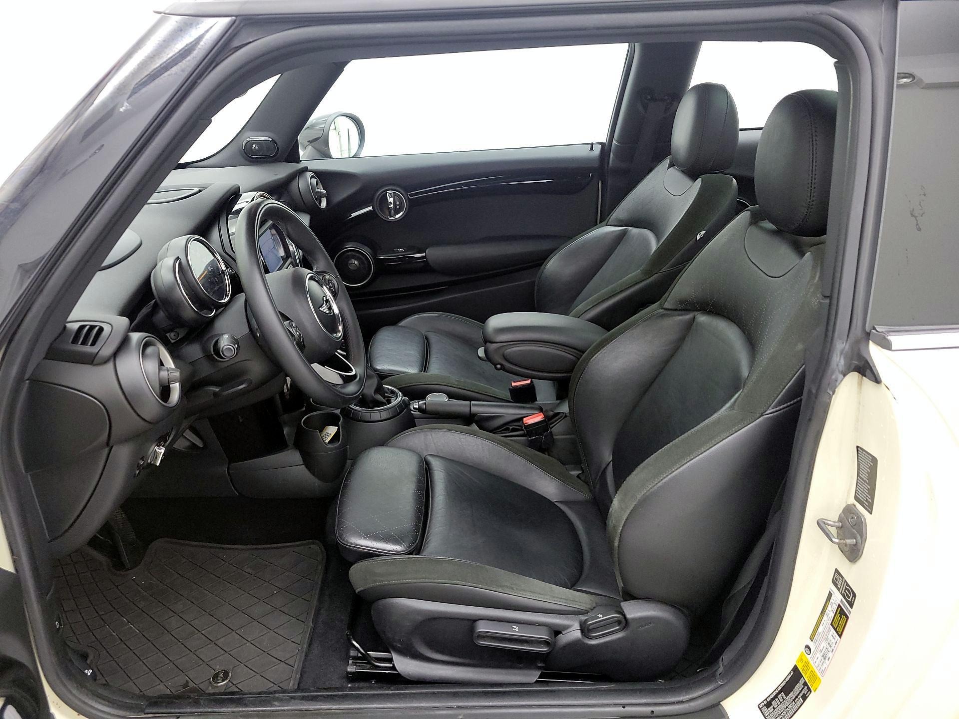 Thumbnail: 2015 MINI Cooper Hardtop - 11