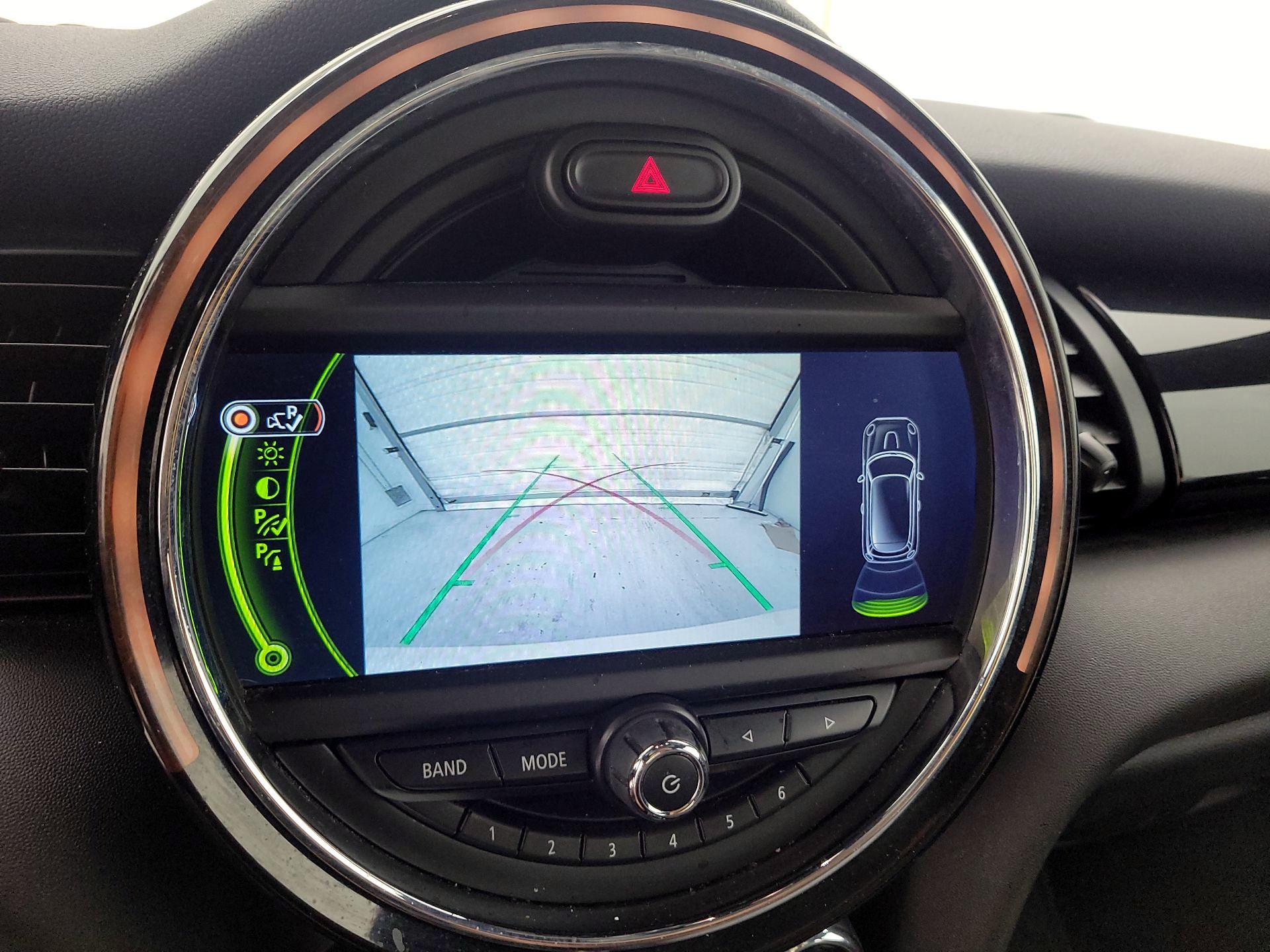 Thumbnail: 2015 MINI Cooper Hardtop - 14