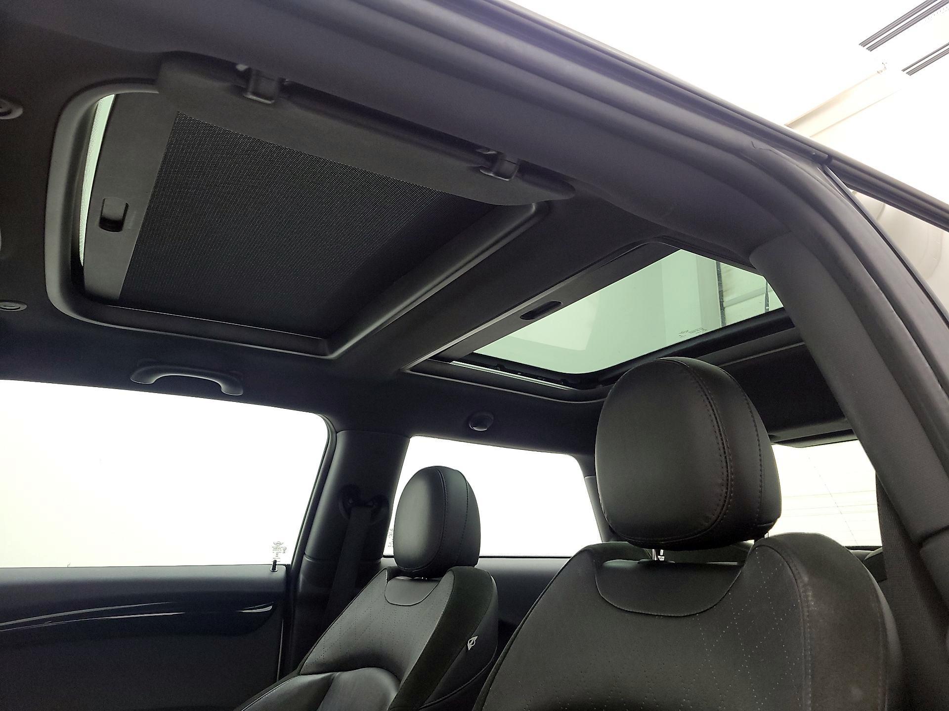 Thumbnail: 2015 MINI Cooper Hardtop - 19