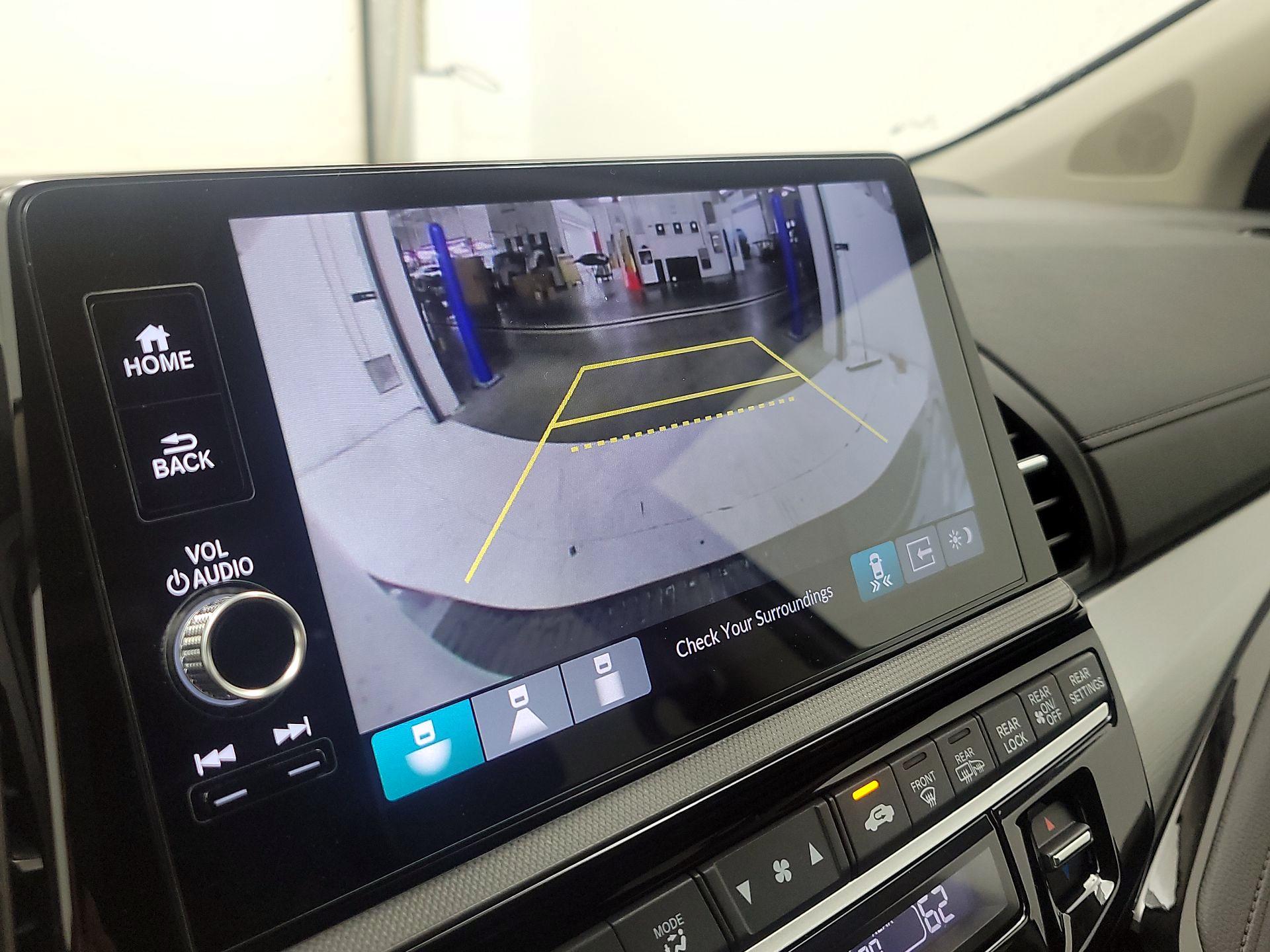 Thumbnail: 2025 Honda Odyssey - 14