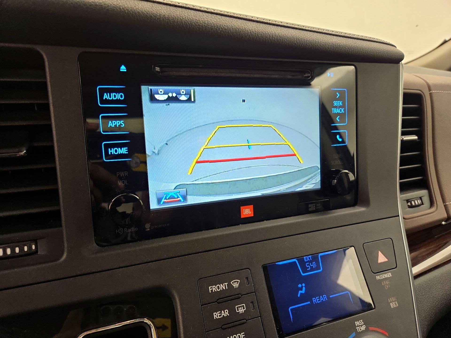 Thumbnail: 2015 Toyota Sienna - 14