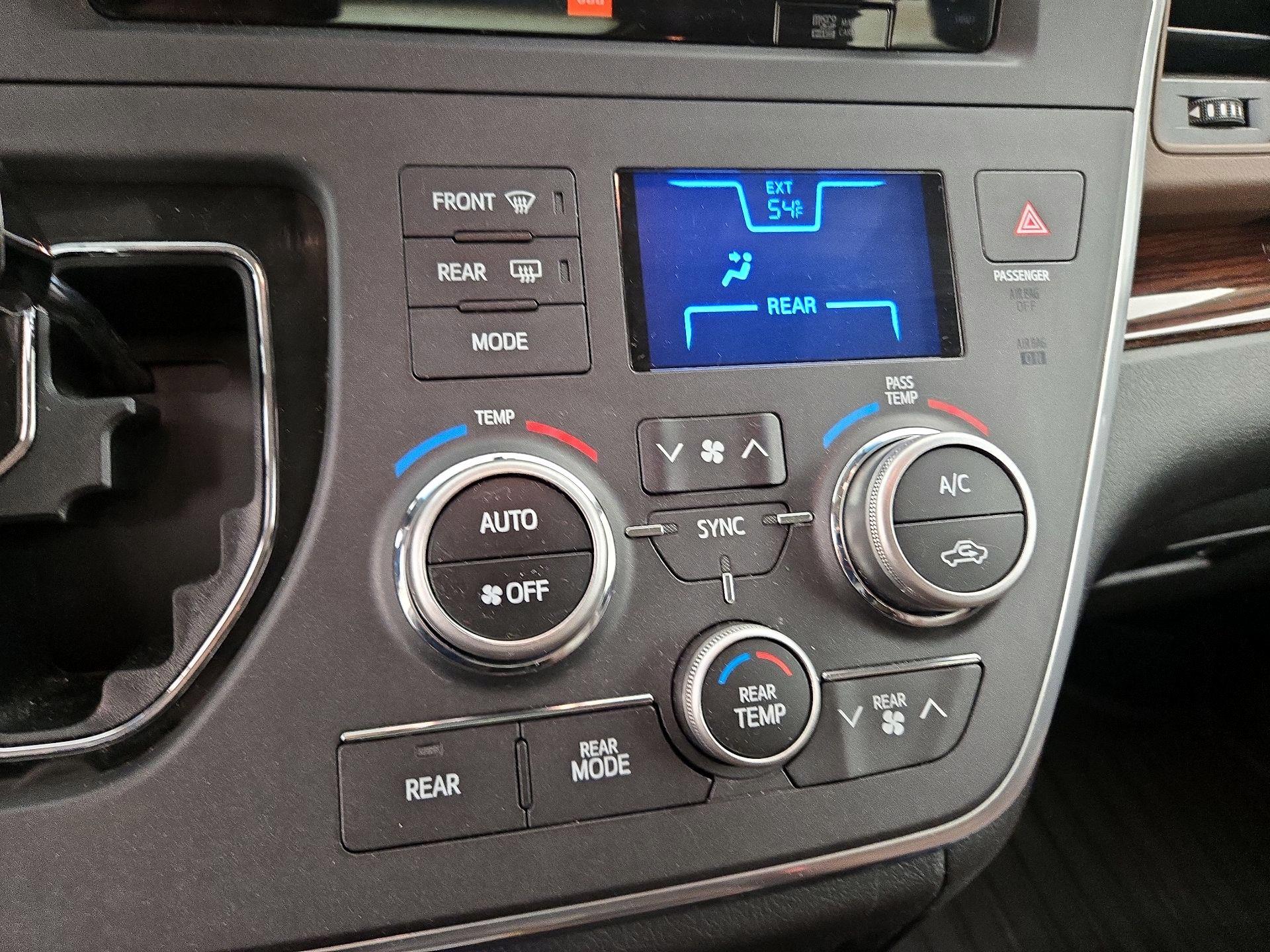 Thumbnail: 2015 Toyota Sienna - 16
