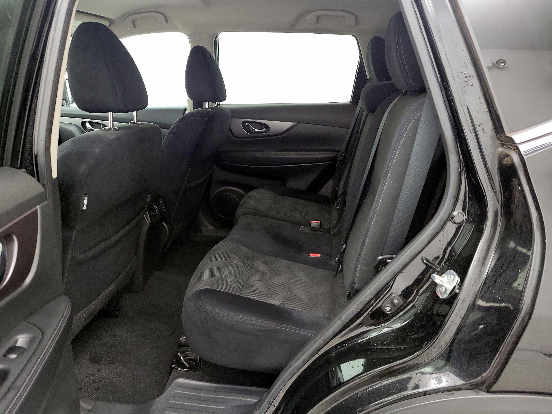 Thumbnail: 2015 Nissan Rogue - 19