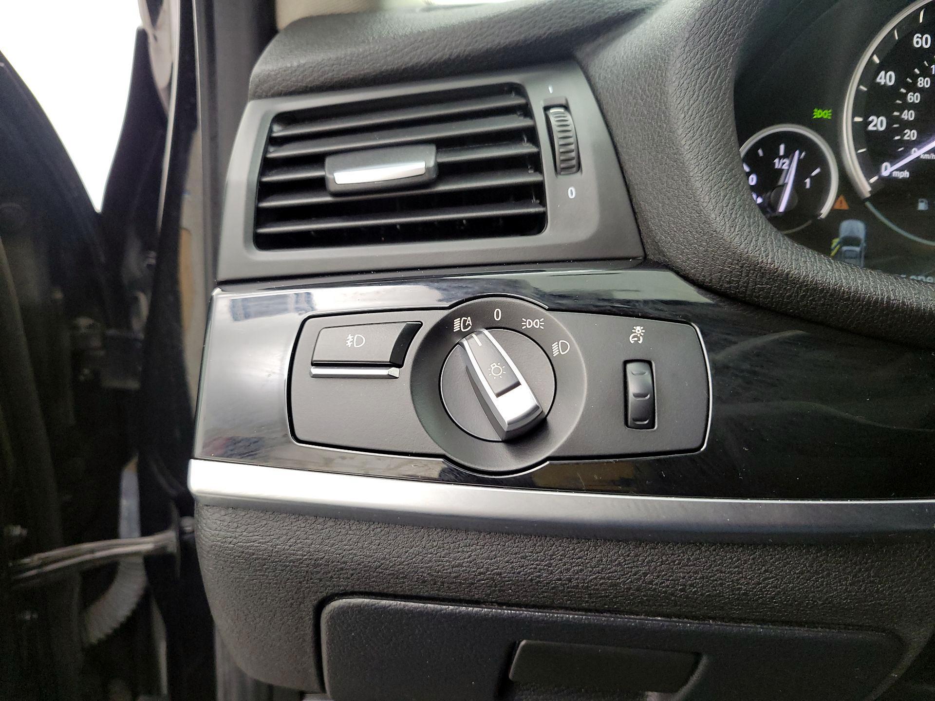 Thumbnail: 2017 BMW X3 - 13