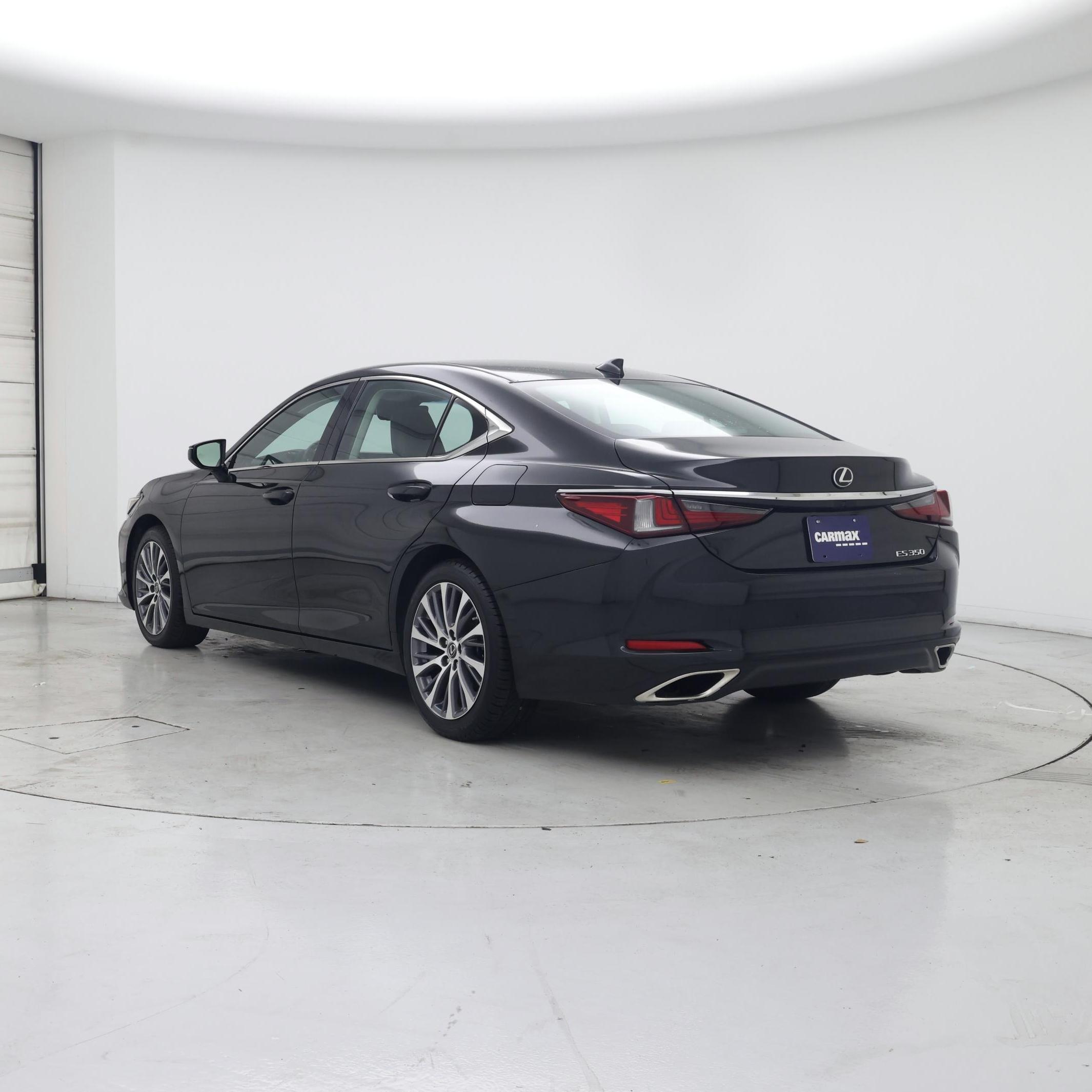 Thumbnail: 2021 Lexus ES - 2