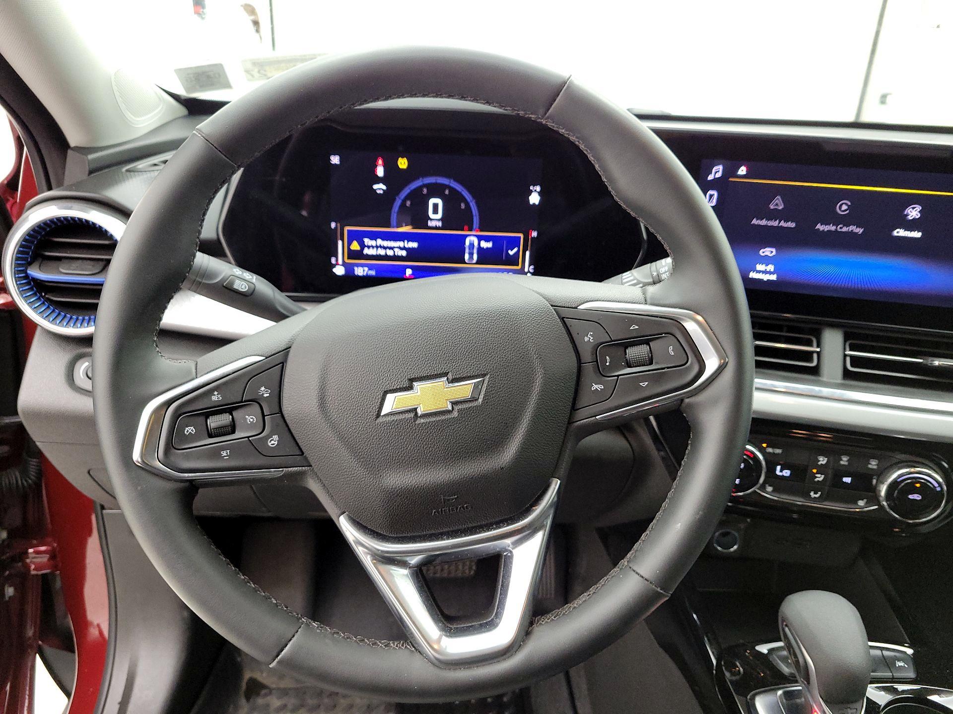 Thumbnail: 2024 Chevrolet Trax - 10
