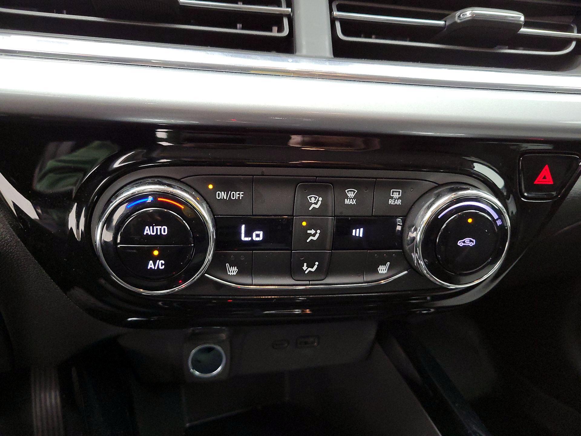 Thumbnail: 2024 Chevrolet Trax - 17
