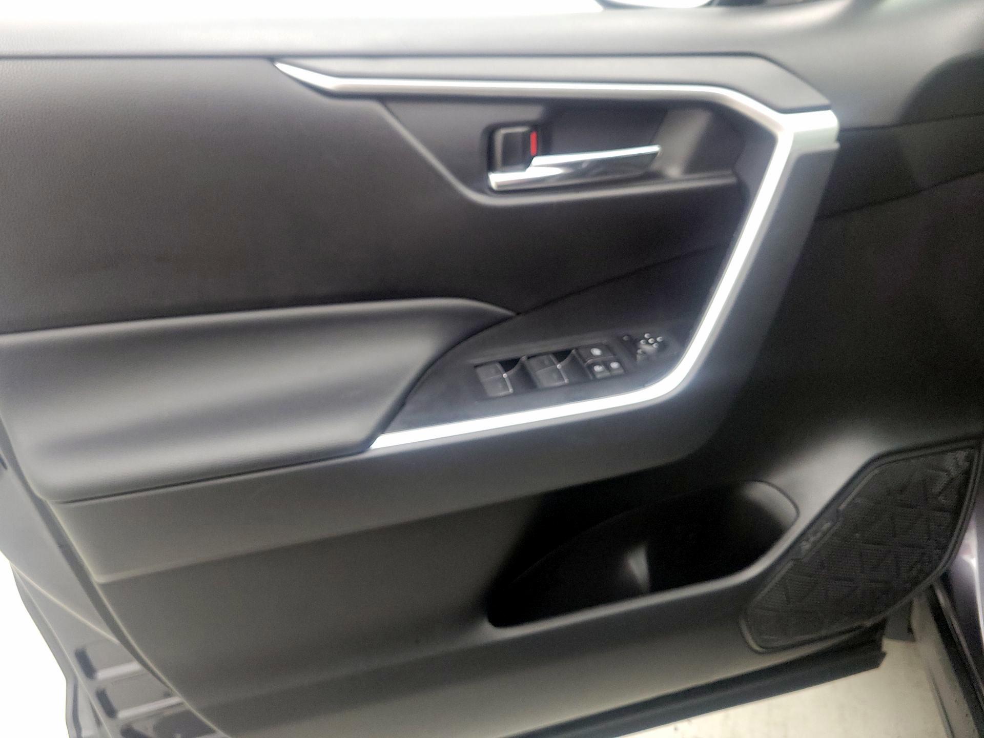 Thumbnail: 2024 Toyota RAV4 - 12