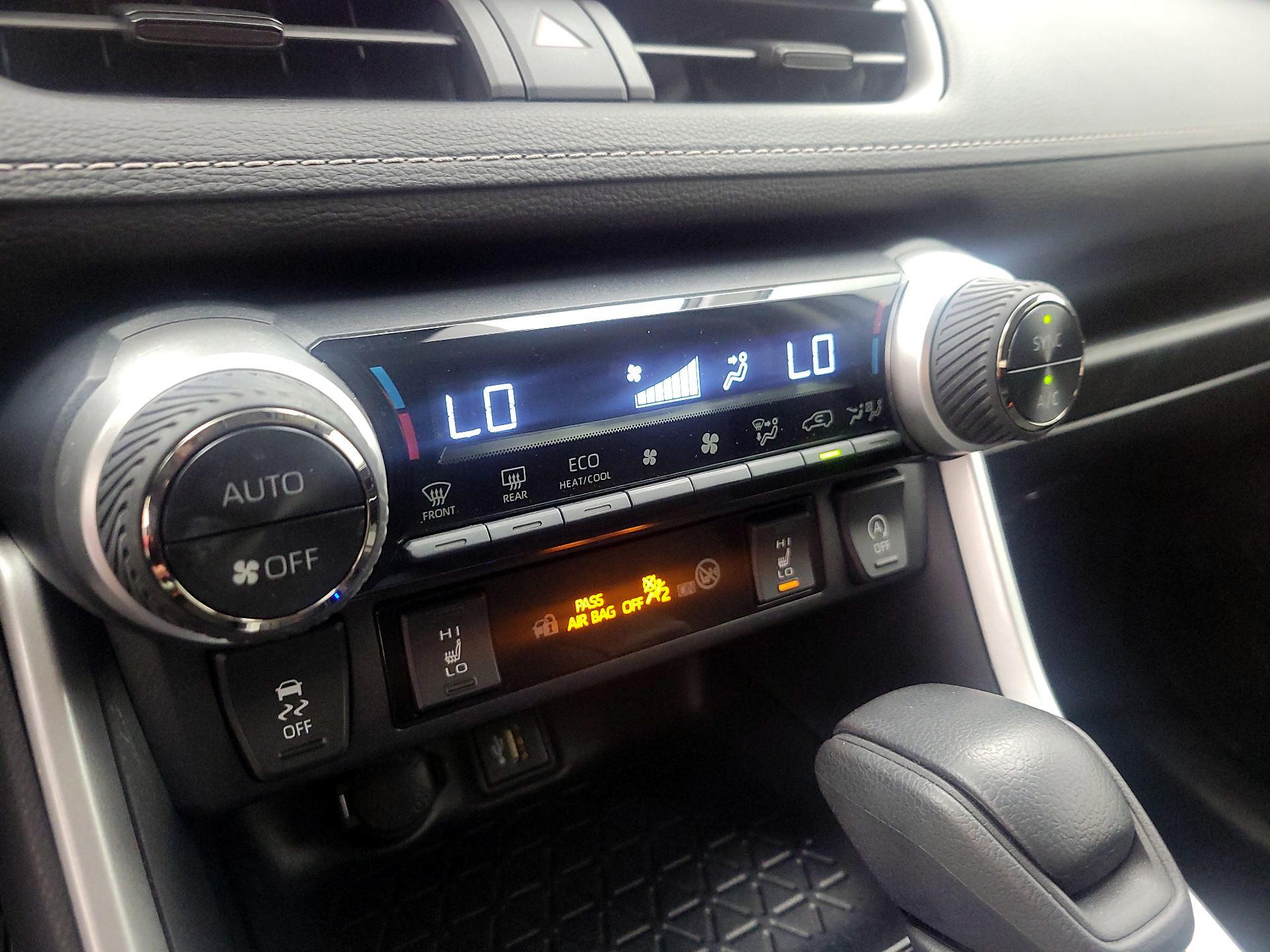 Thumbnail: 2024 Toyota RAV4 - 16