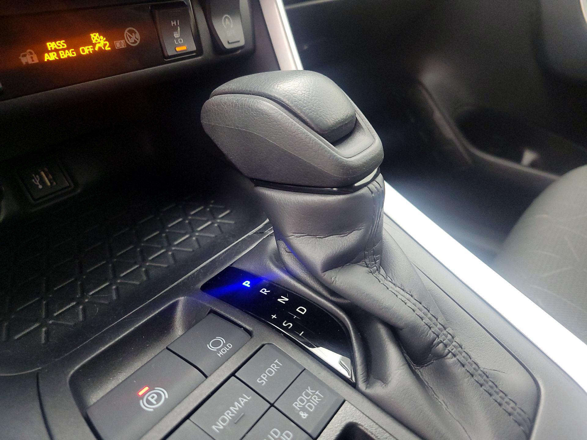 Thumbnail: 2024 Toyota RAV4 - 17