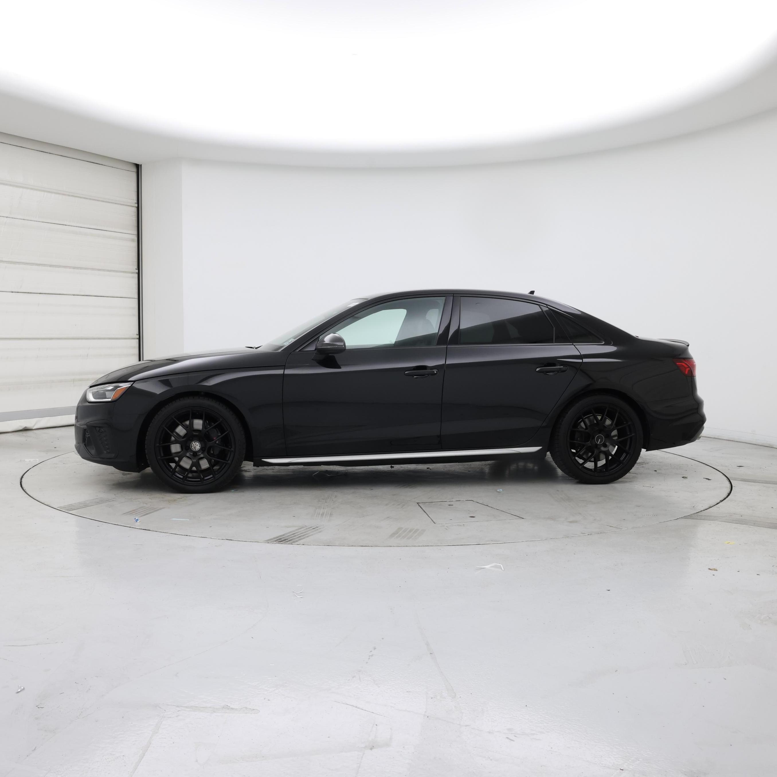 Thumbnail: 2021 Audi S4 - 3