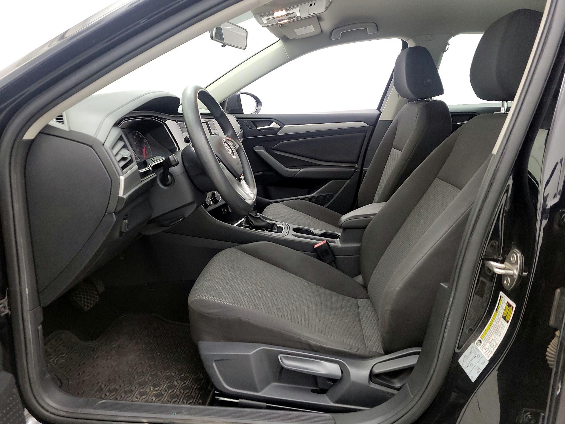 Thumbnail: 2019 Volkswagen Jetta - 11