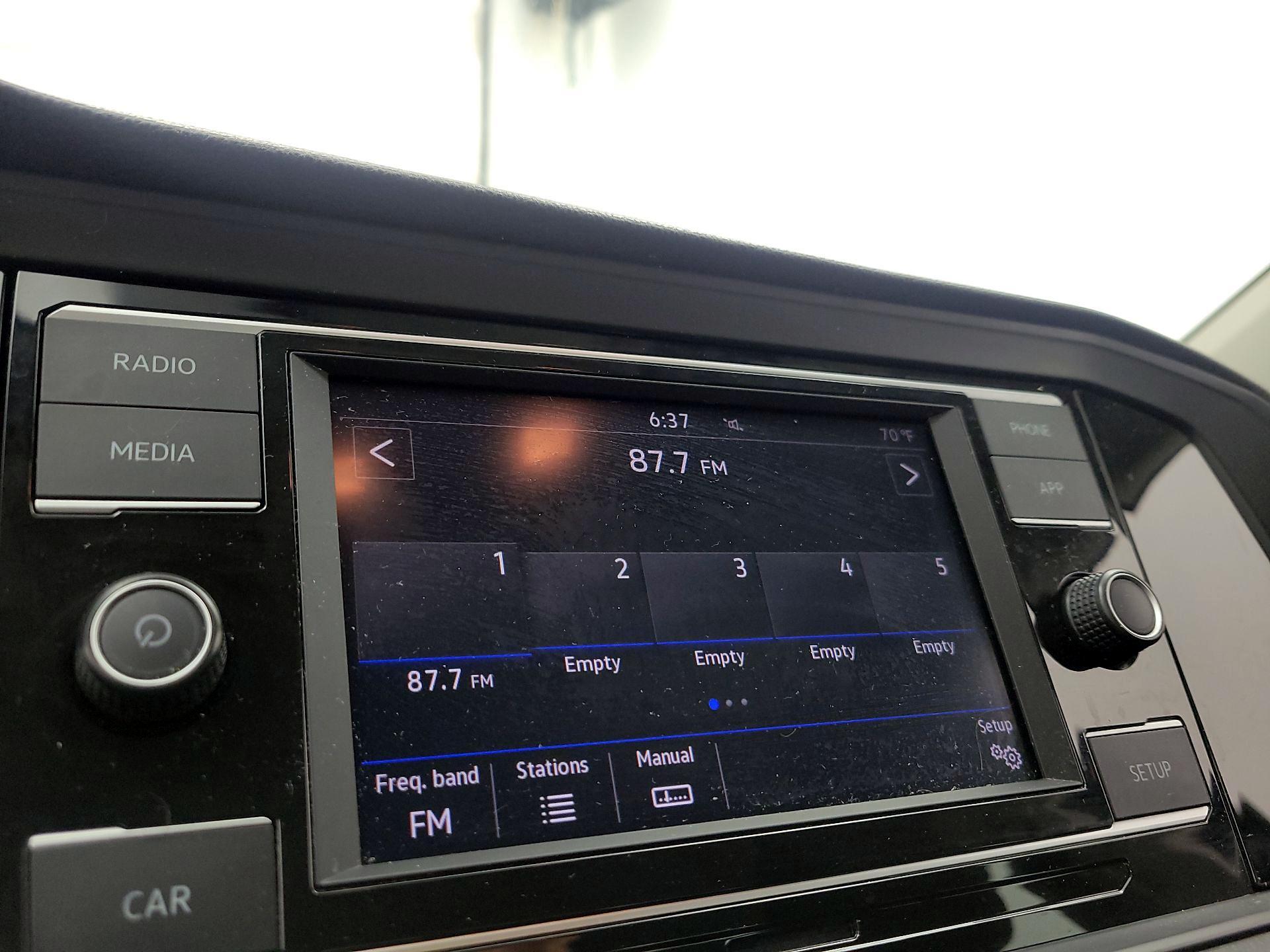 Thumbnail: 2019 Volkswagen Jetta - 14