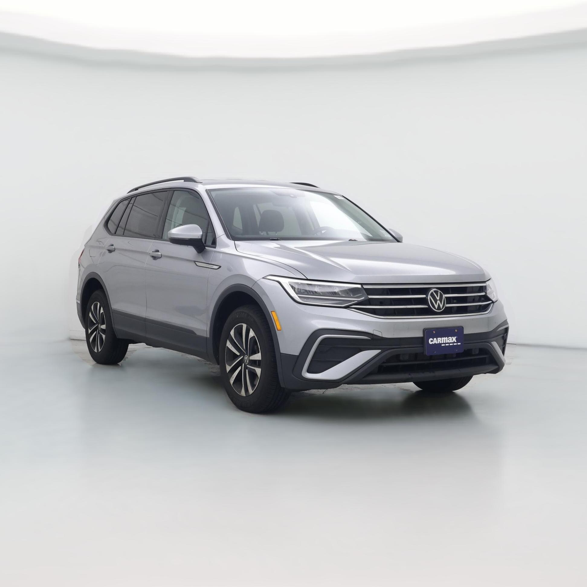 Thumbnail: 2023 Volkswagen Tiguan - 1