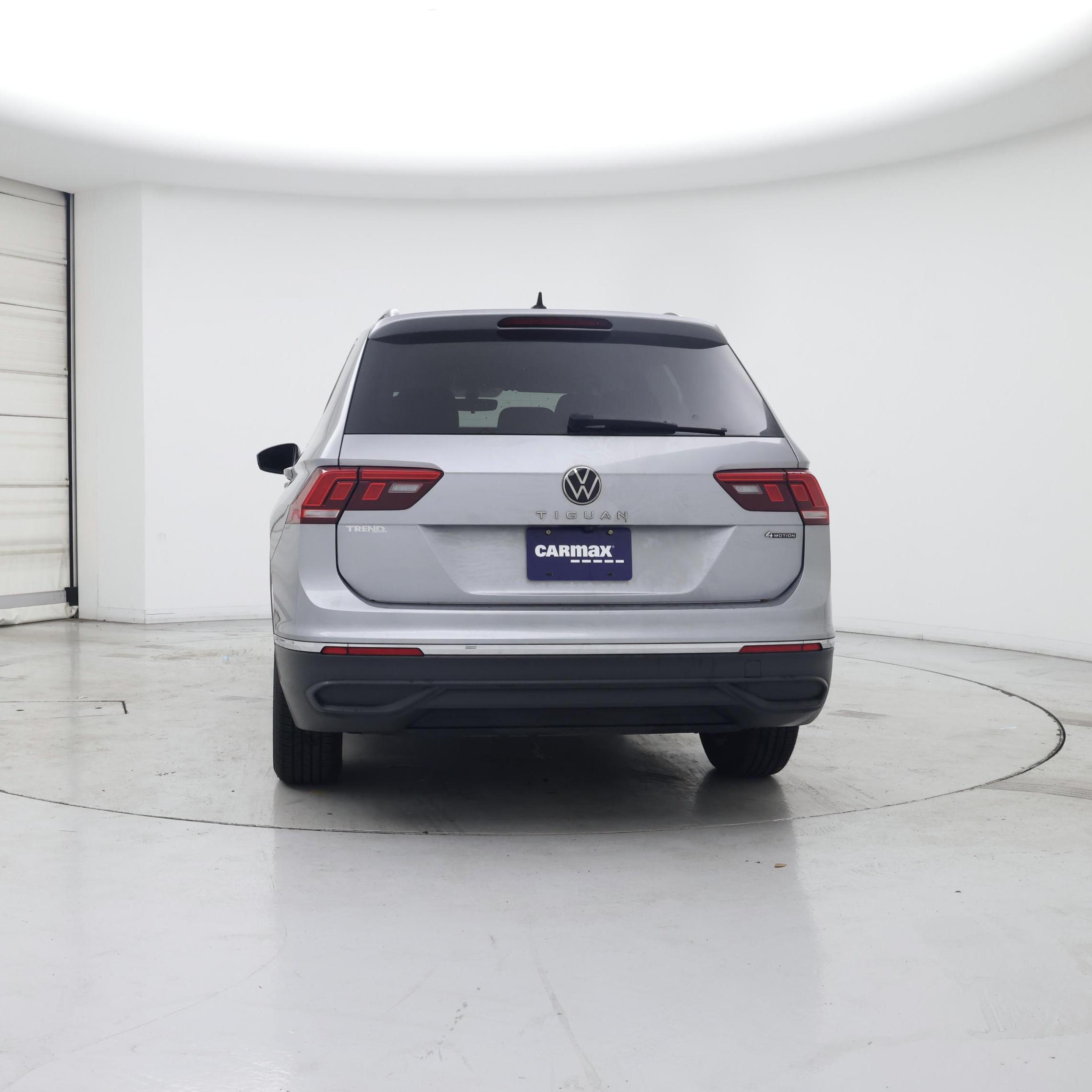 Thumbnail: 2023 Volkswagen Tiguan - 6