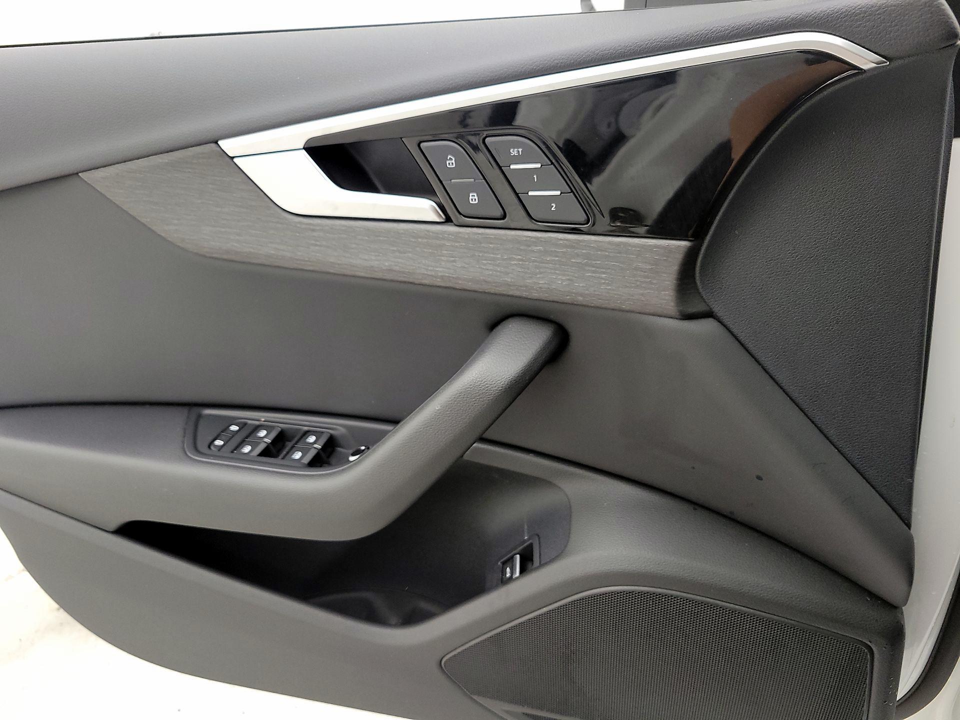 Thumbnail: 2020 Audi A4 - 12