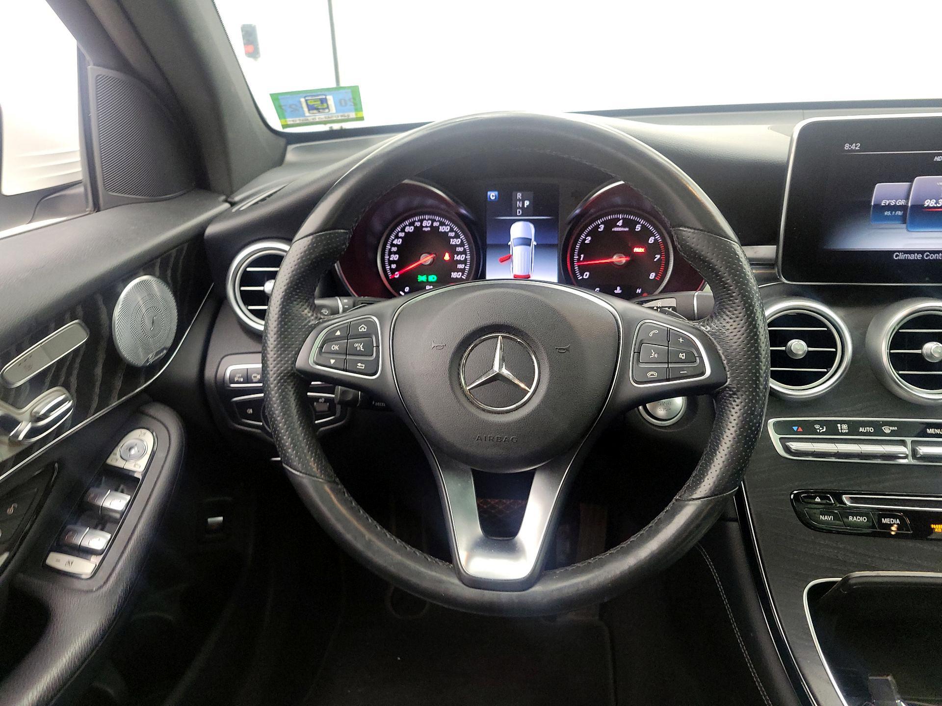Thumbnail: 2018 Mercedes-Benz GLC - 10