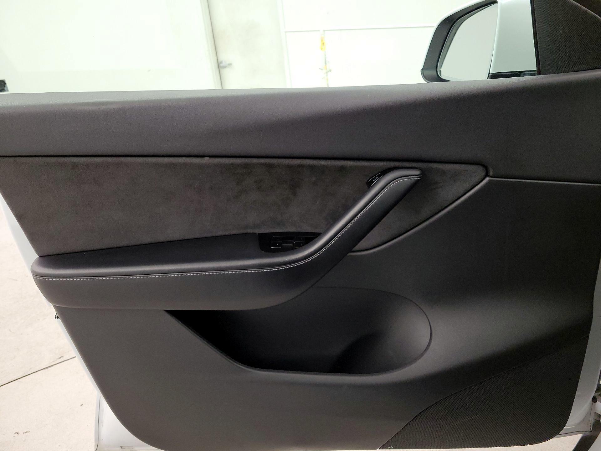 Thumbnail: 2021 Tesla Model Y - 12