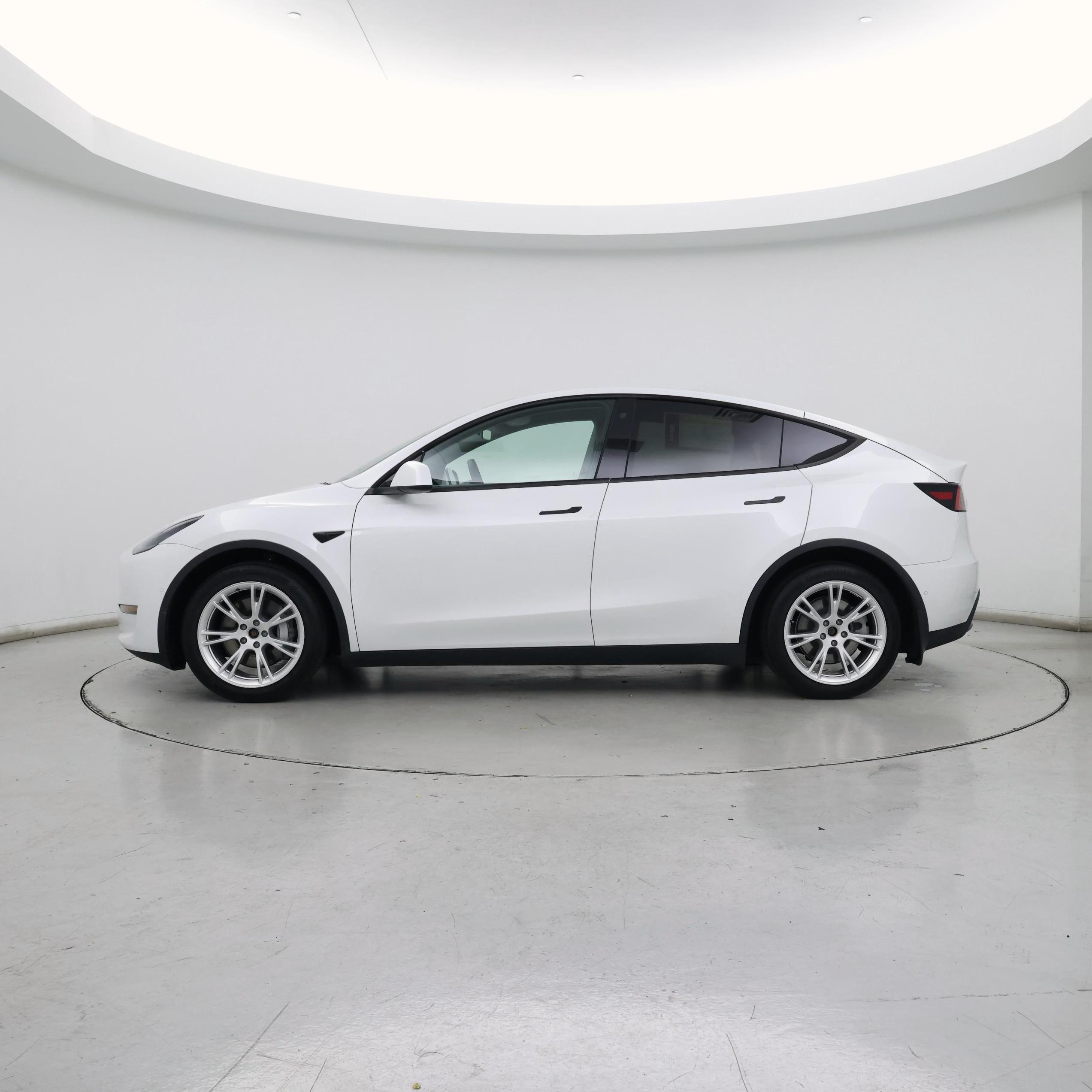 Thumbnail: 2021 Tesla Model Y - 3