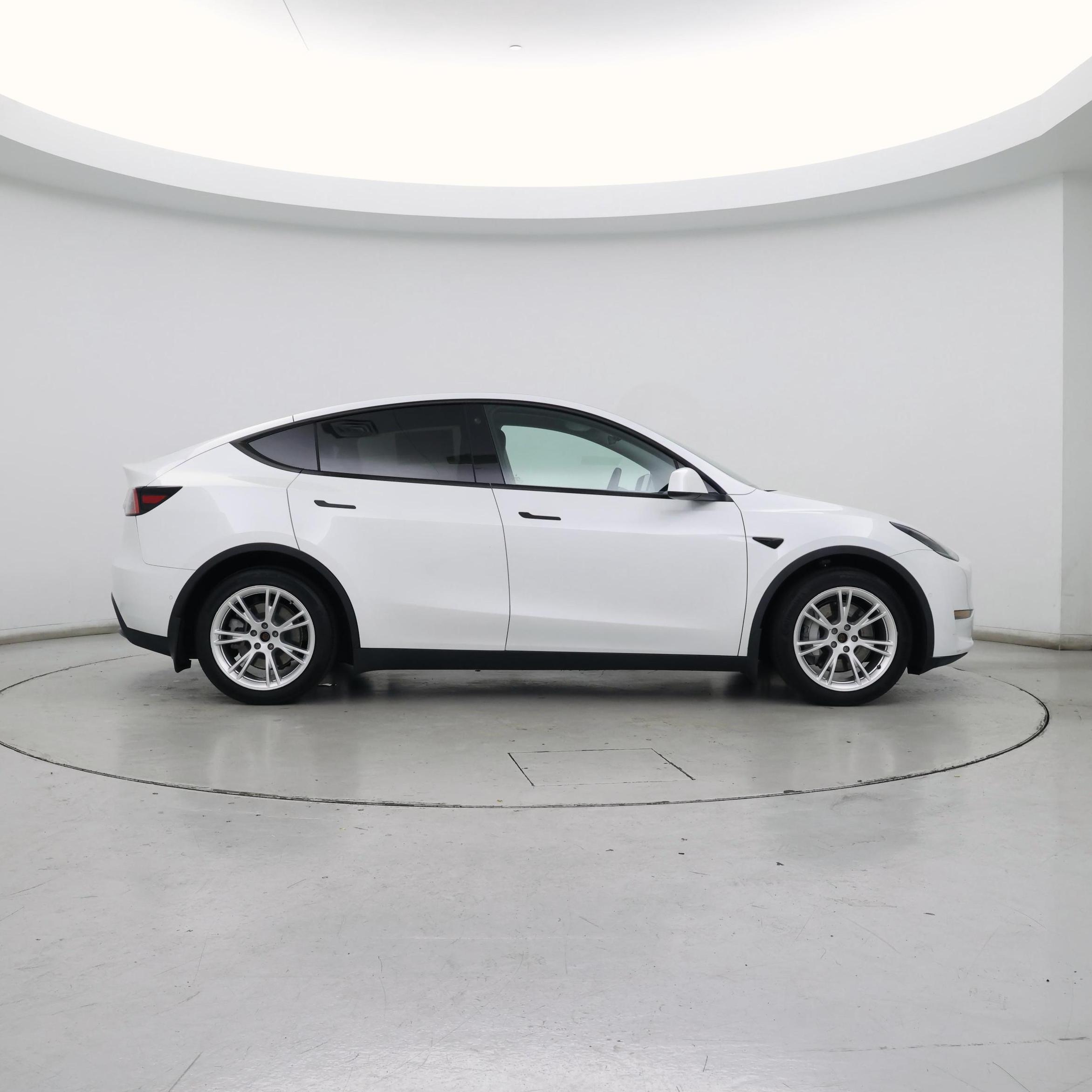 Thumbnail: 2021 Tesla Model Y - 7