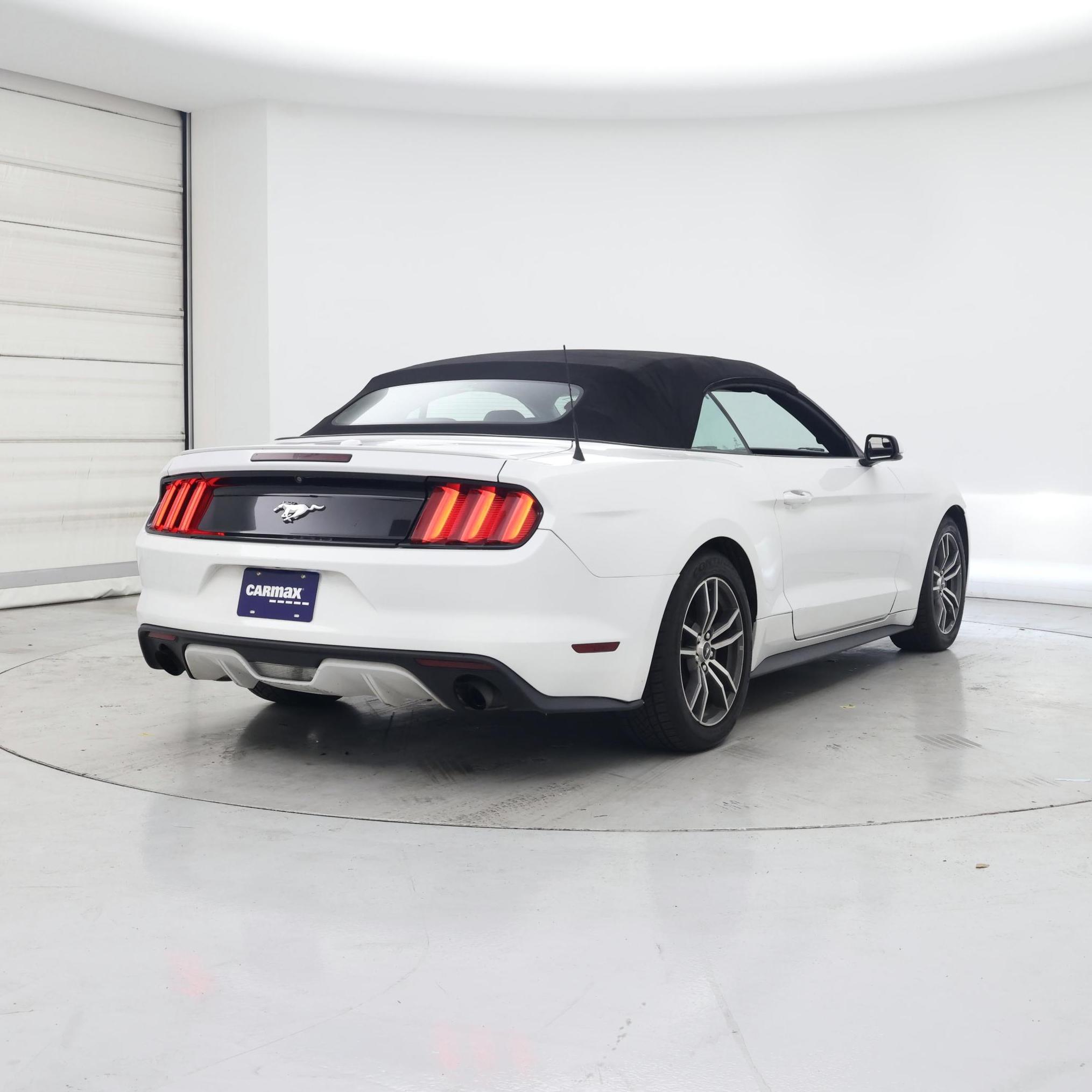 Thumbnail: 2017 Ford Mustang - 8