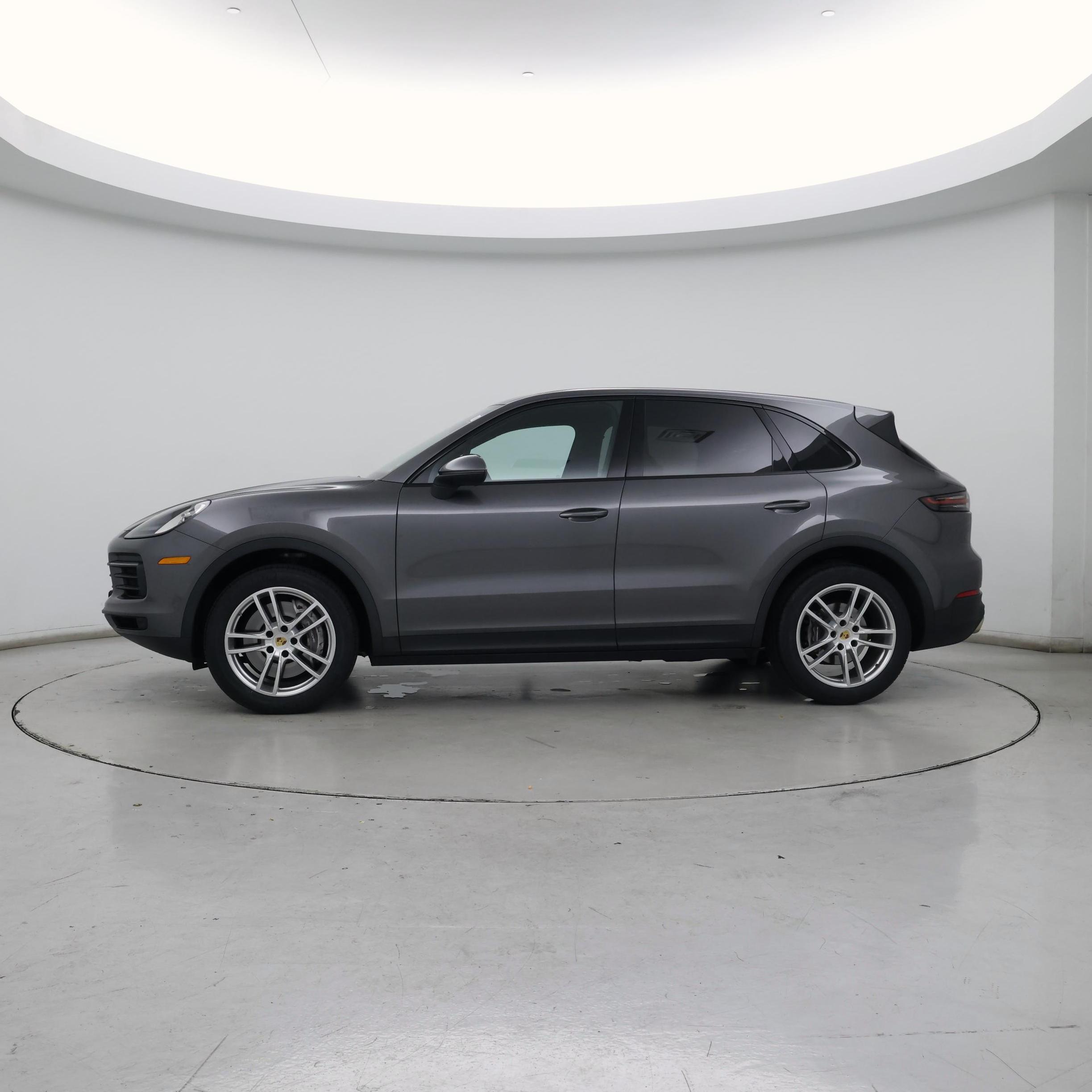 Thumbnail: 2021 Porsche Cayenne - 3
