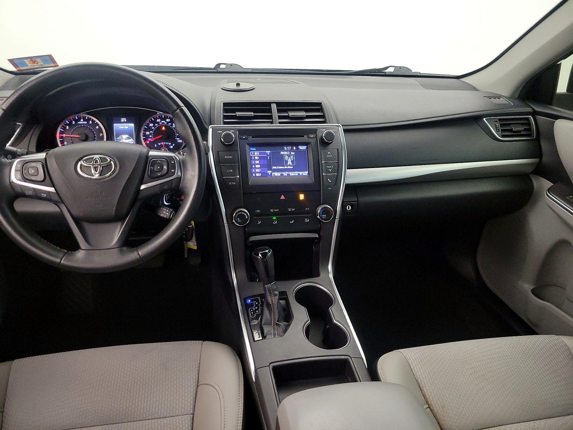 Thumbnail: 2017 Toyota Camry - 9