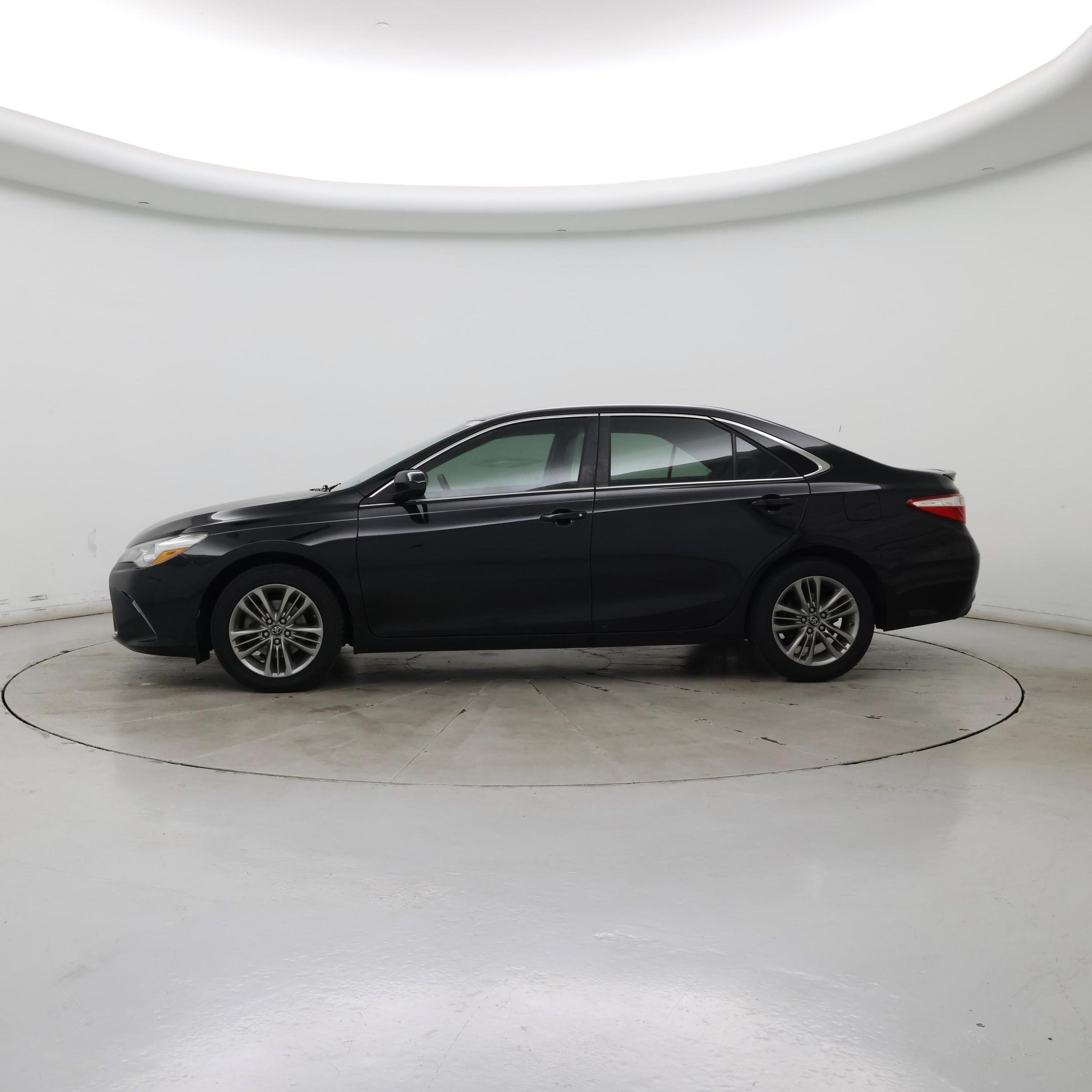 Thumbnail: 2017 Toyota Camry - 3