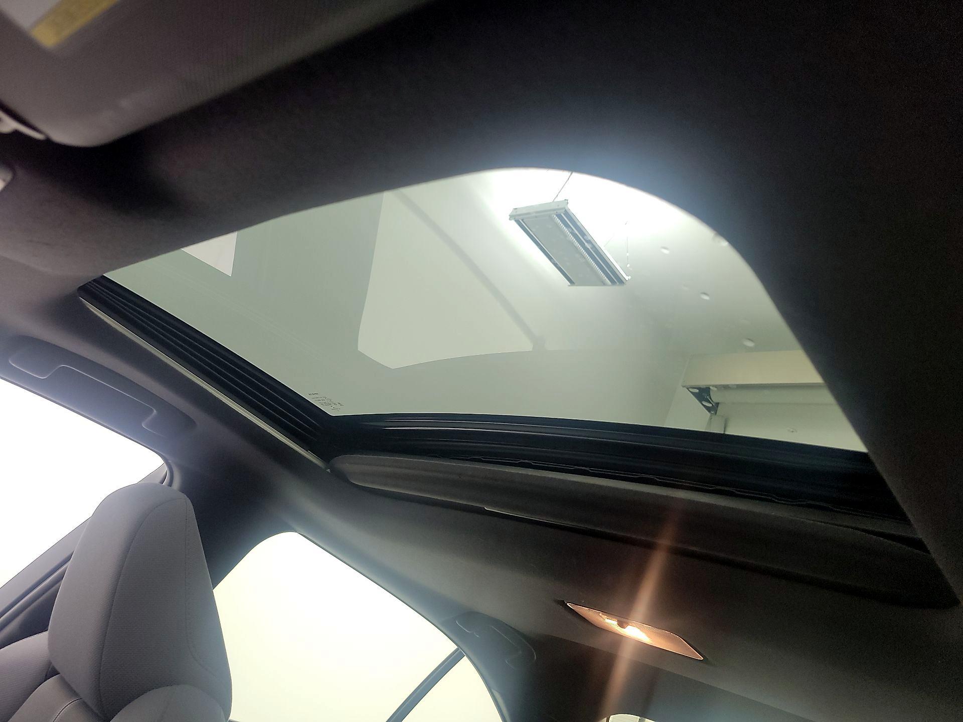 Thumbnail: 2021 Toyota Corolla - 18
