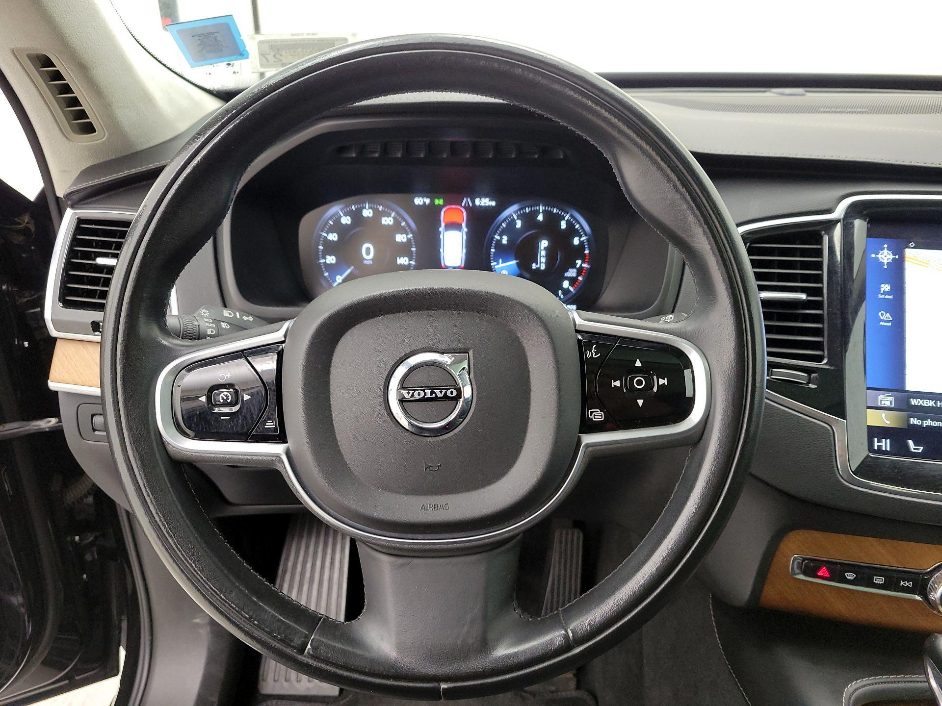 Thumbnail: 2019 Volvo XC90 - 10