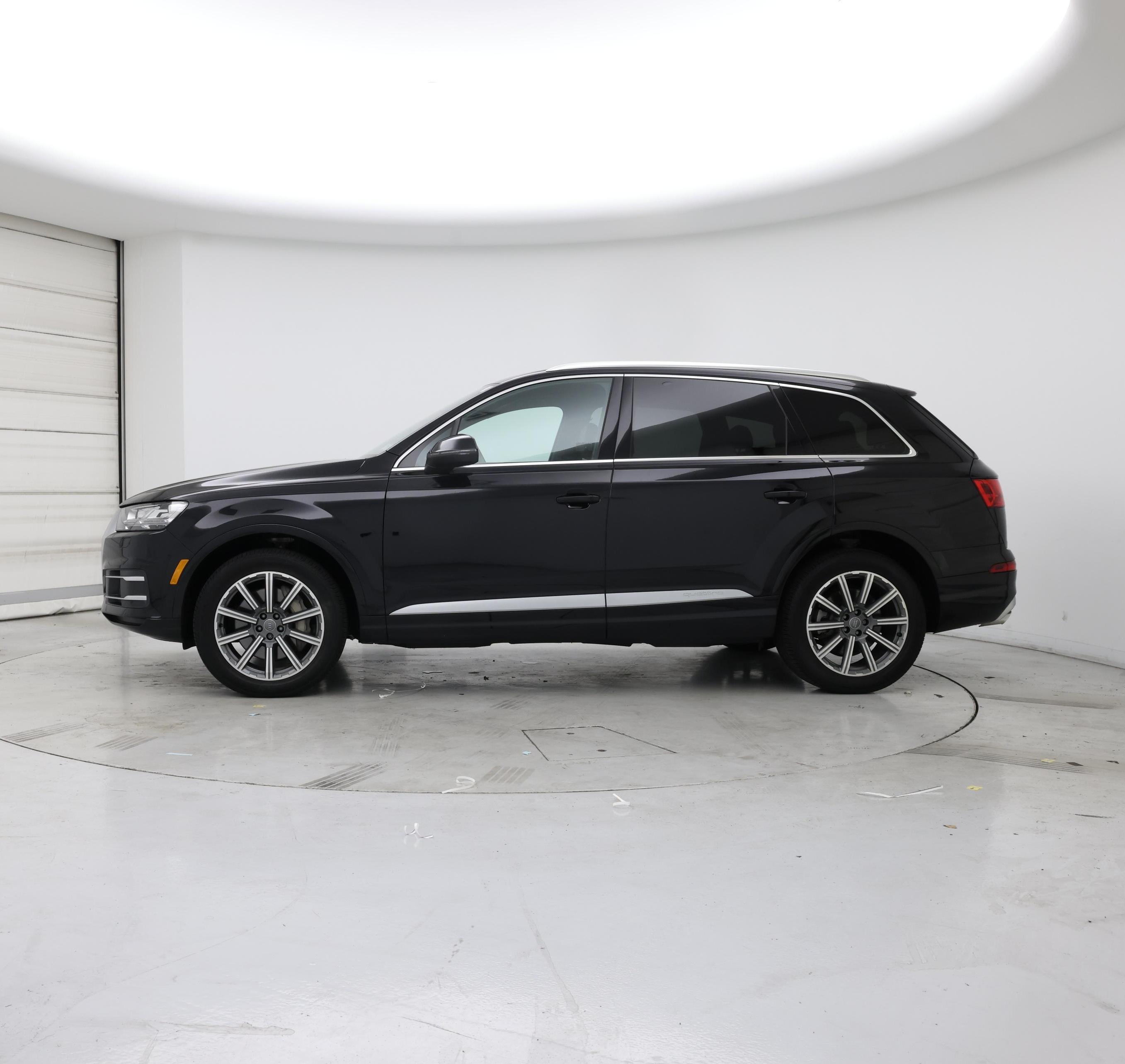 Thumbnail: 2019 Audi Q7 - 3