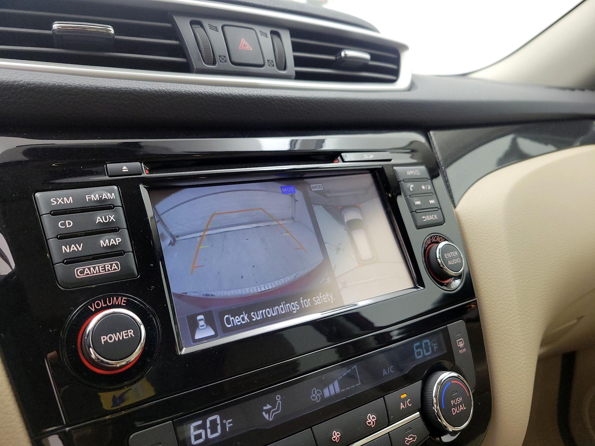 Thumbnail: 2016 Nissan Rogue - 15