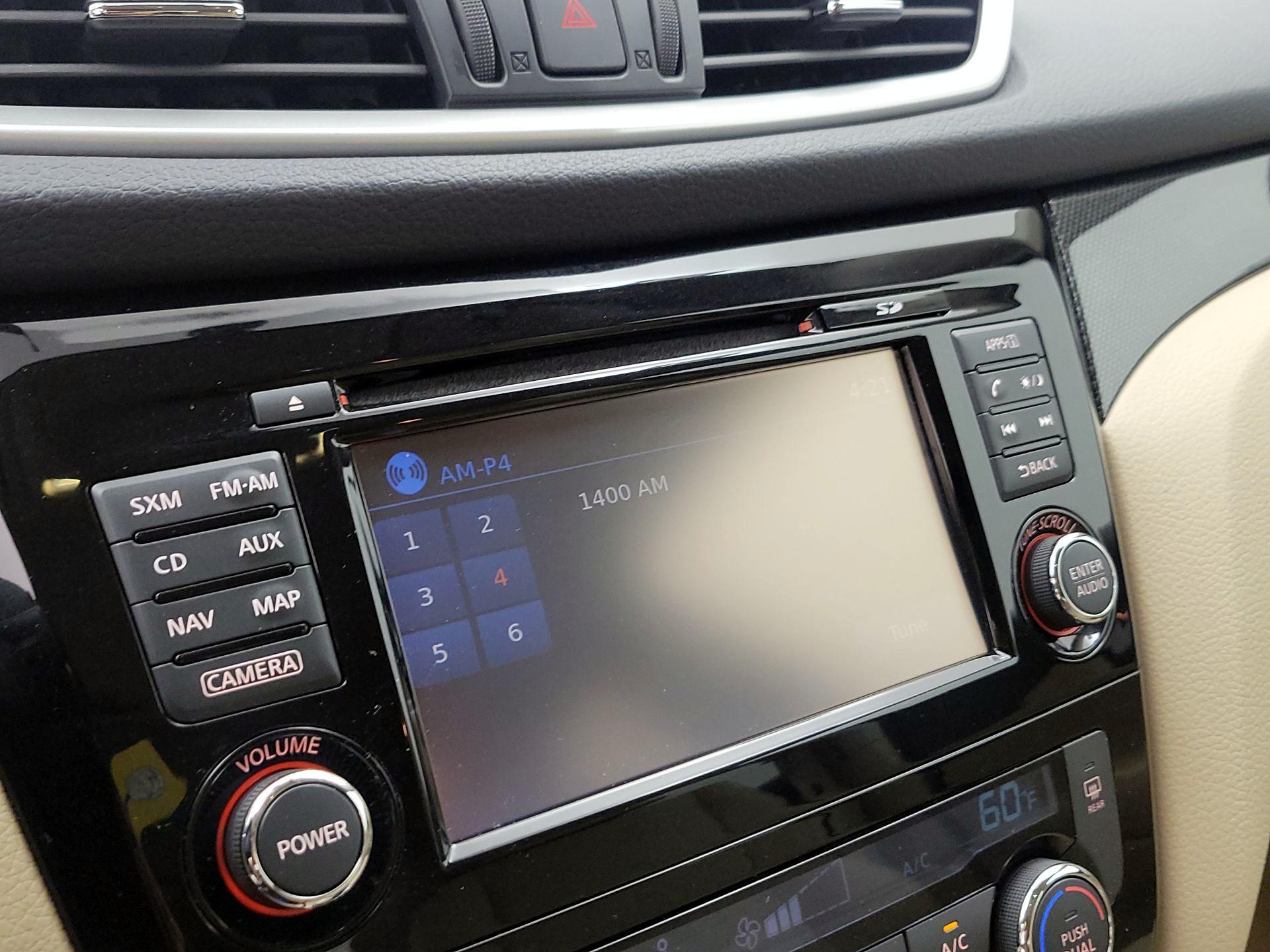 Thumbnail: 2016 Nissan Rogue - 16