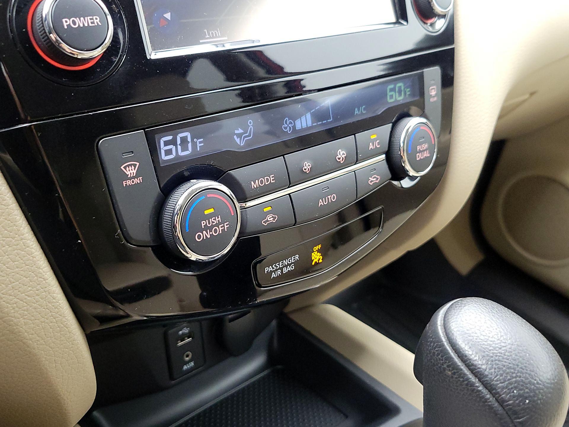 Thumbnail: 2016 Nissan Rogue - 17