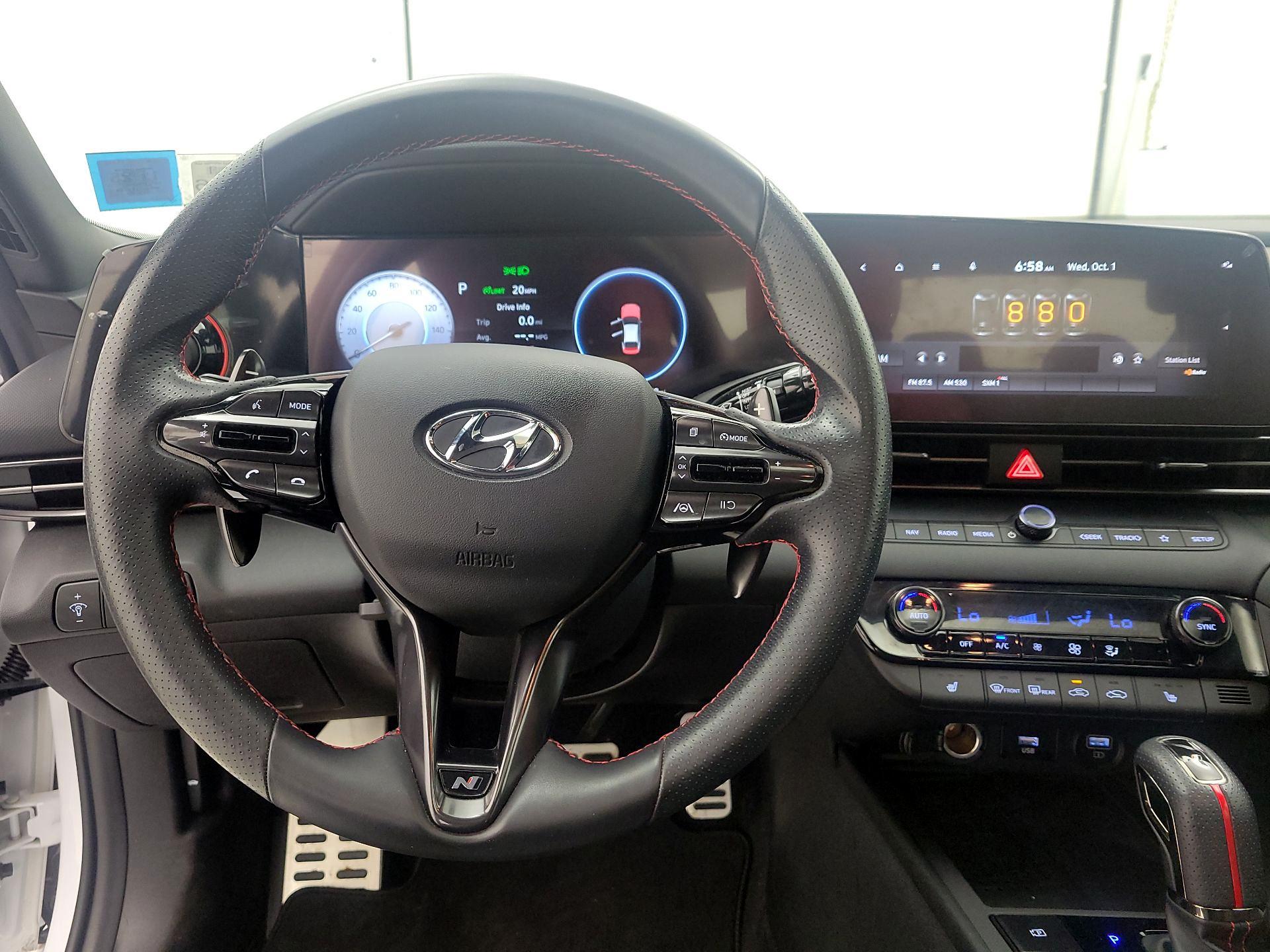 Thumbnail: 2023 Hyundai Elantra - 10