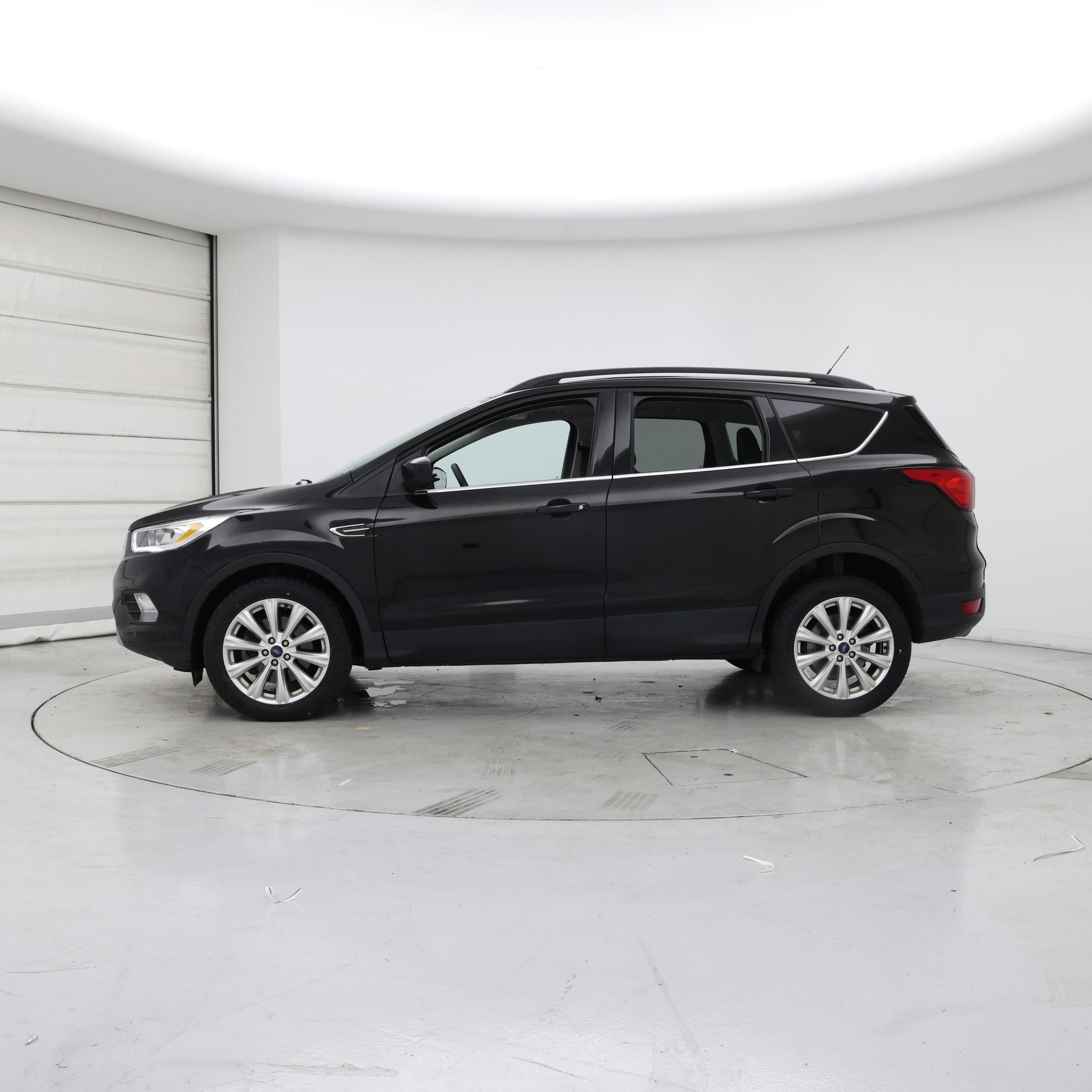 Thumbnail: 2019 Ford Escape - 3