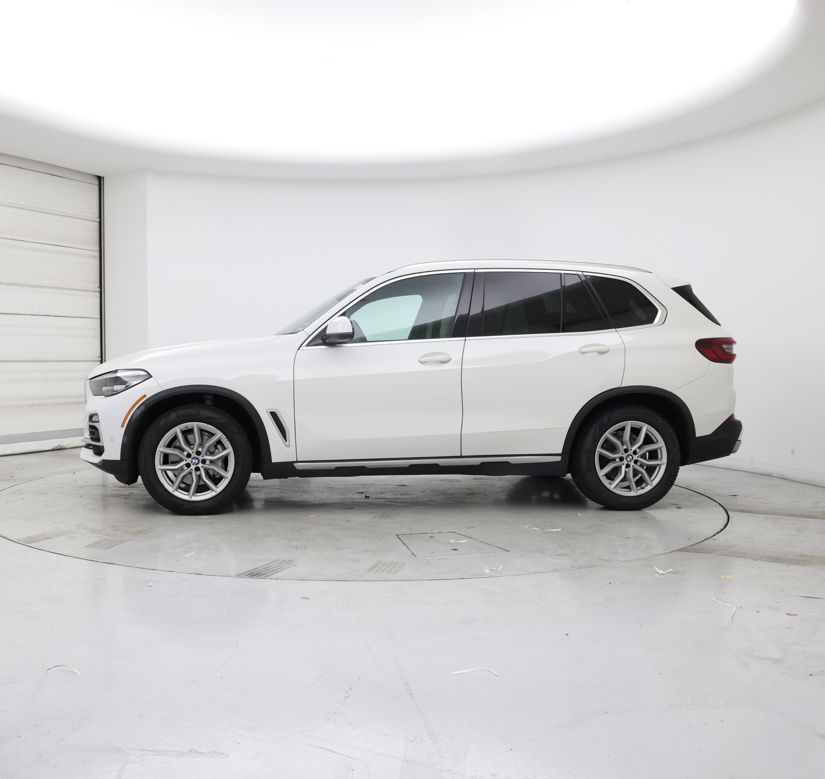 Thumbnail: 2021 BMW X5 - 3