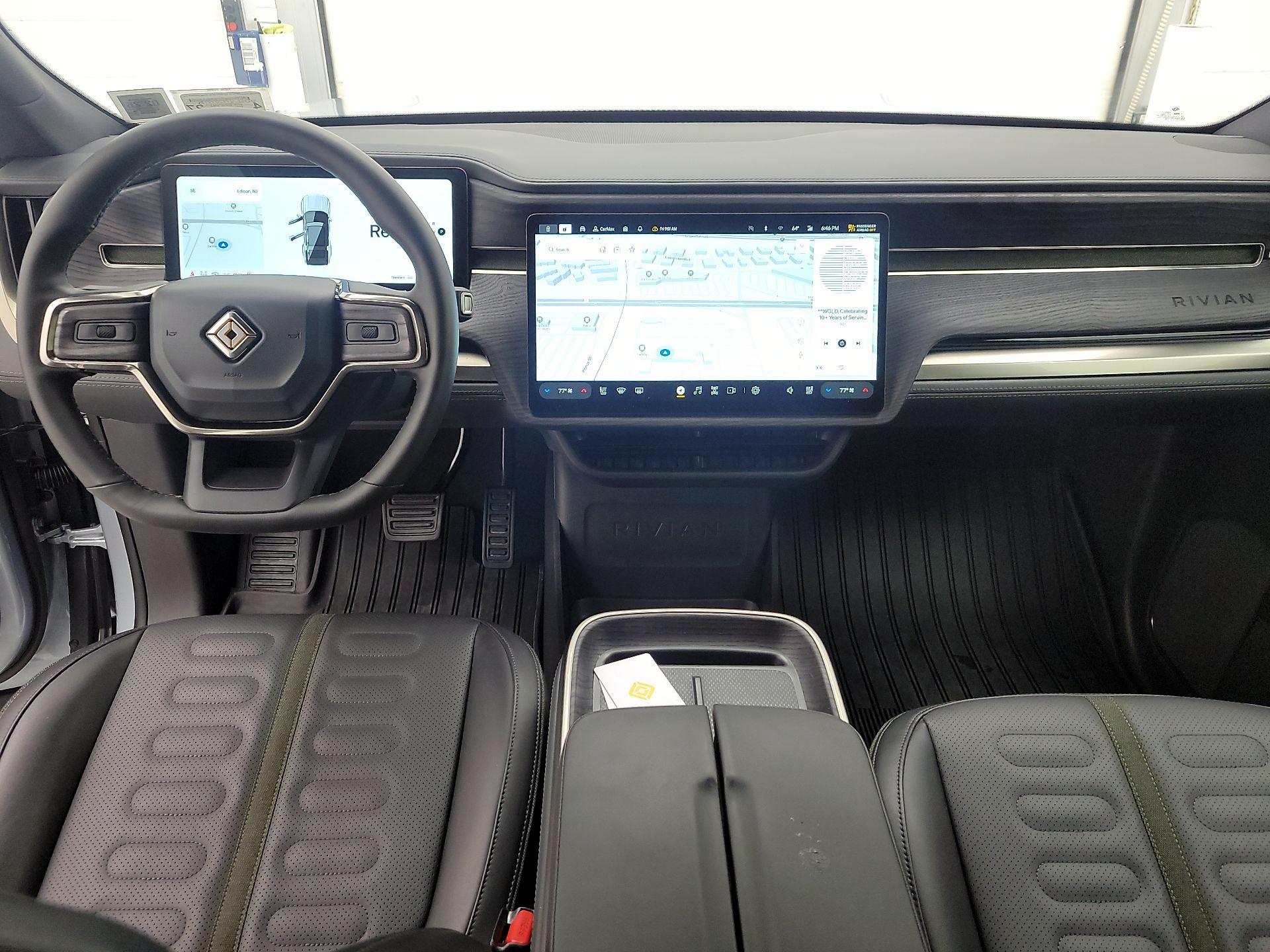 Thumbnail: 2025 Rivian R1S - 9