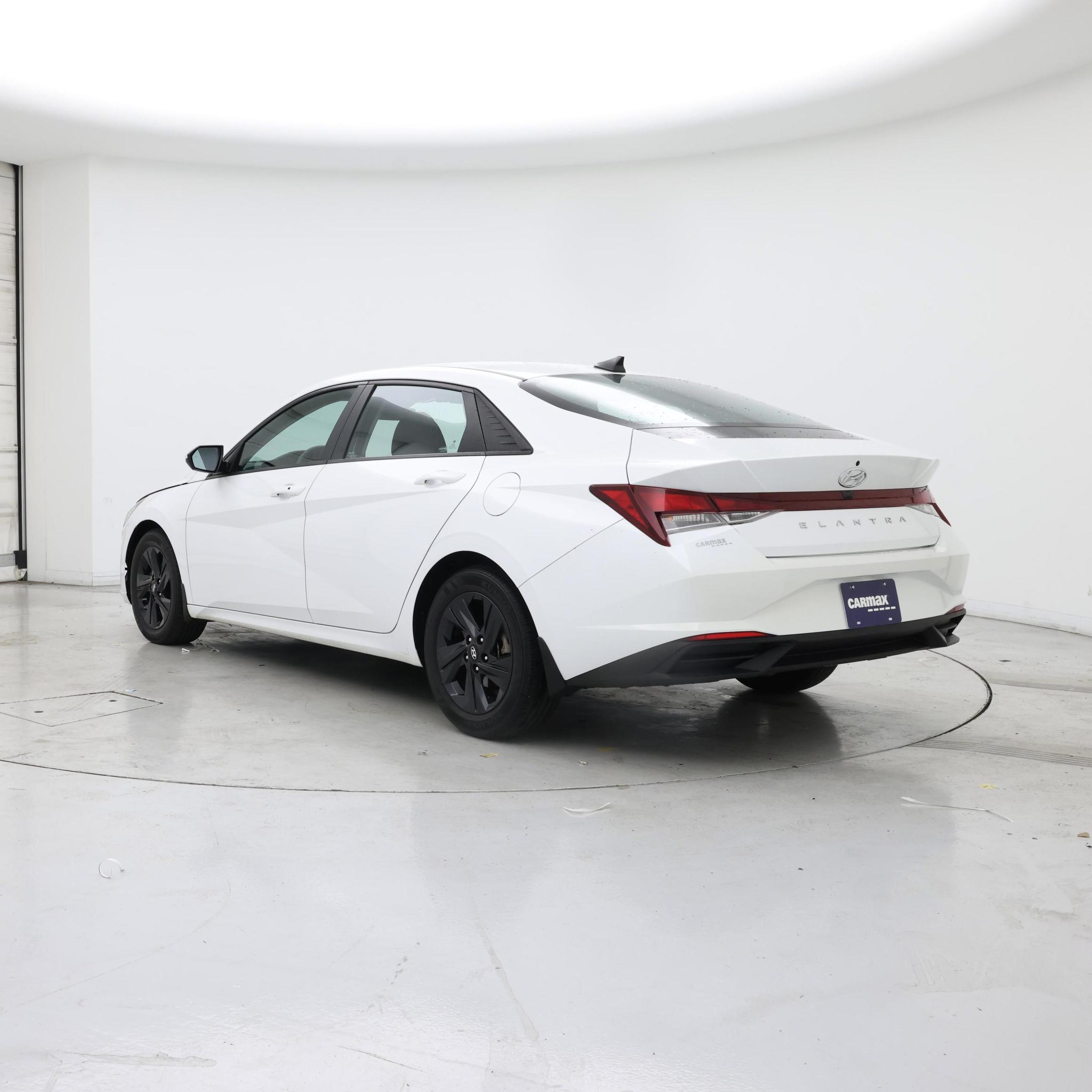 Thumbnail: 2022 Hyundai Elantra - 2