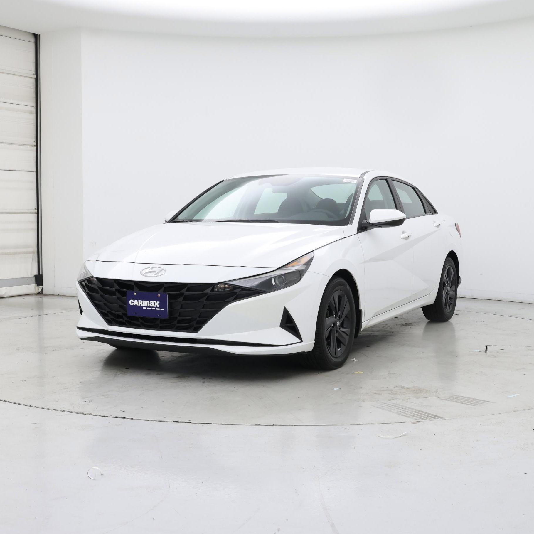 Thumbnail: 2022 Hyundai Elantra - 4