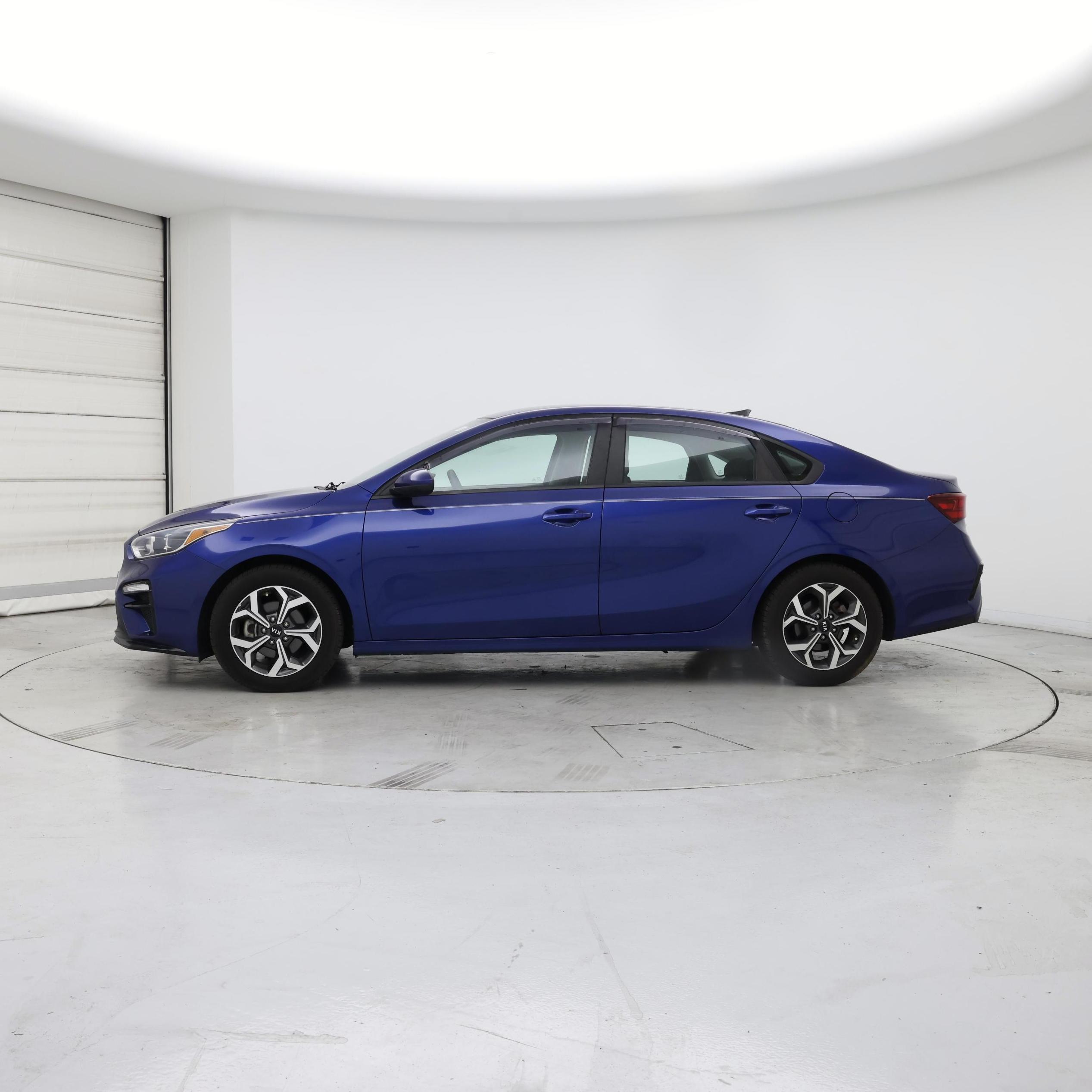 Thumbnail: 2020 Kia Forte - 3