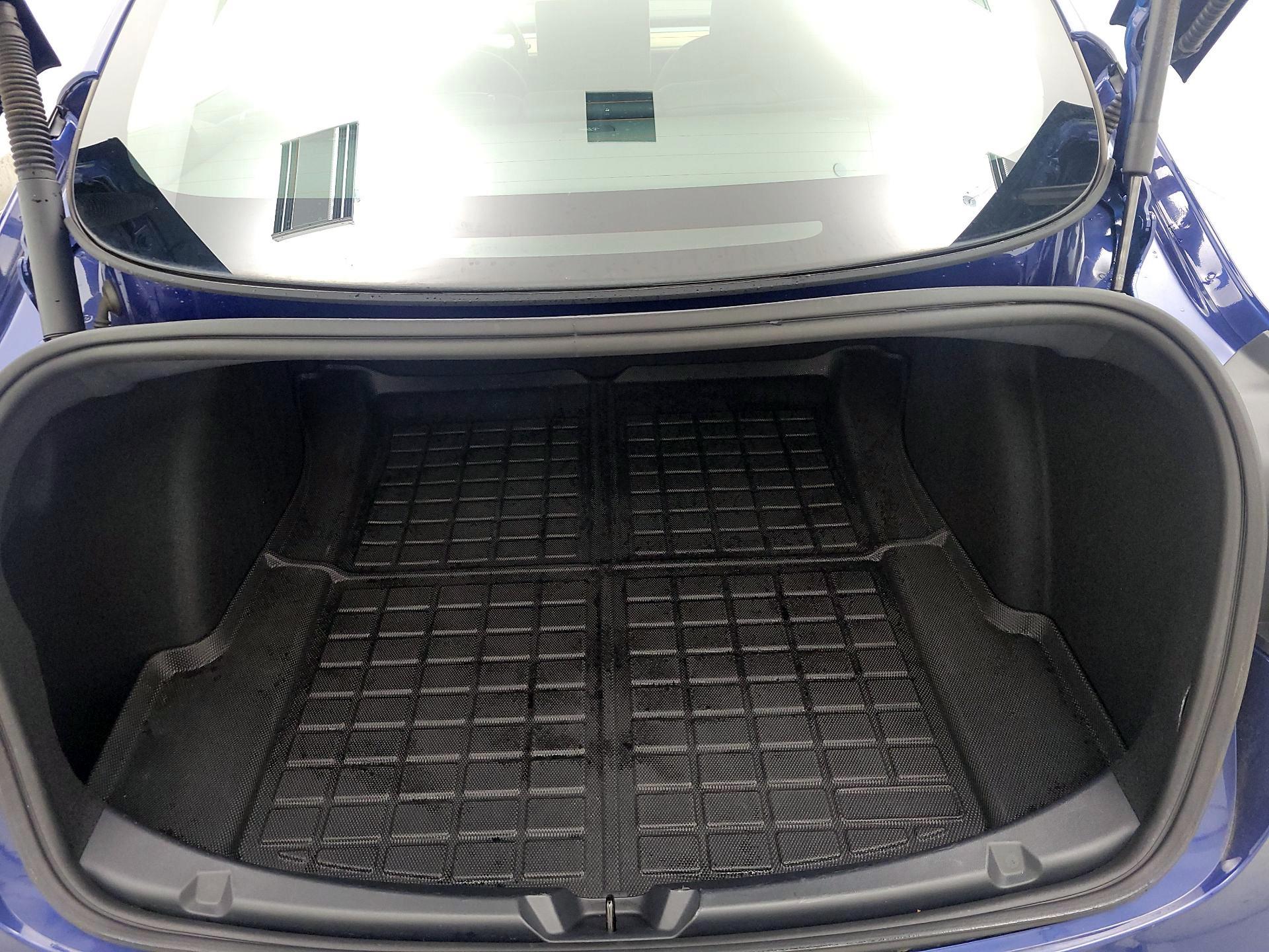 Thumbnail: 2023 Tesla Model 3 - 19