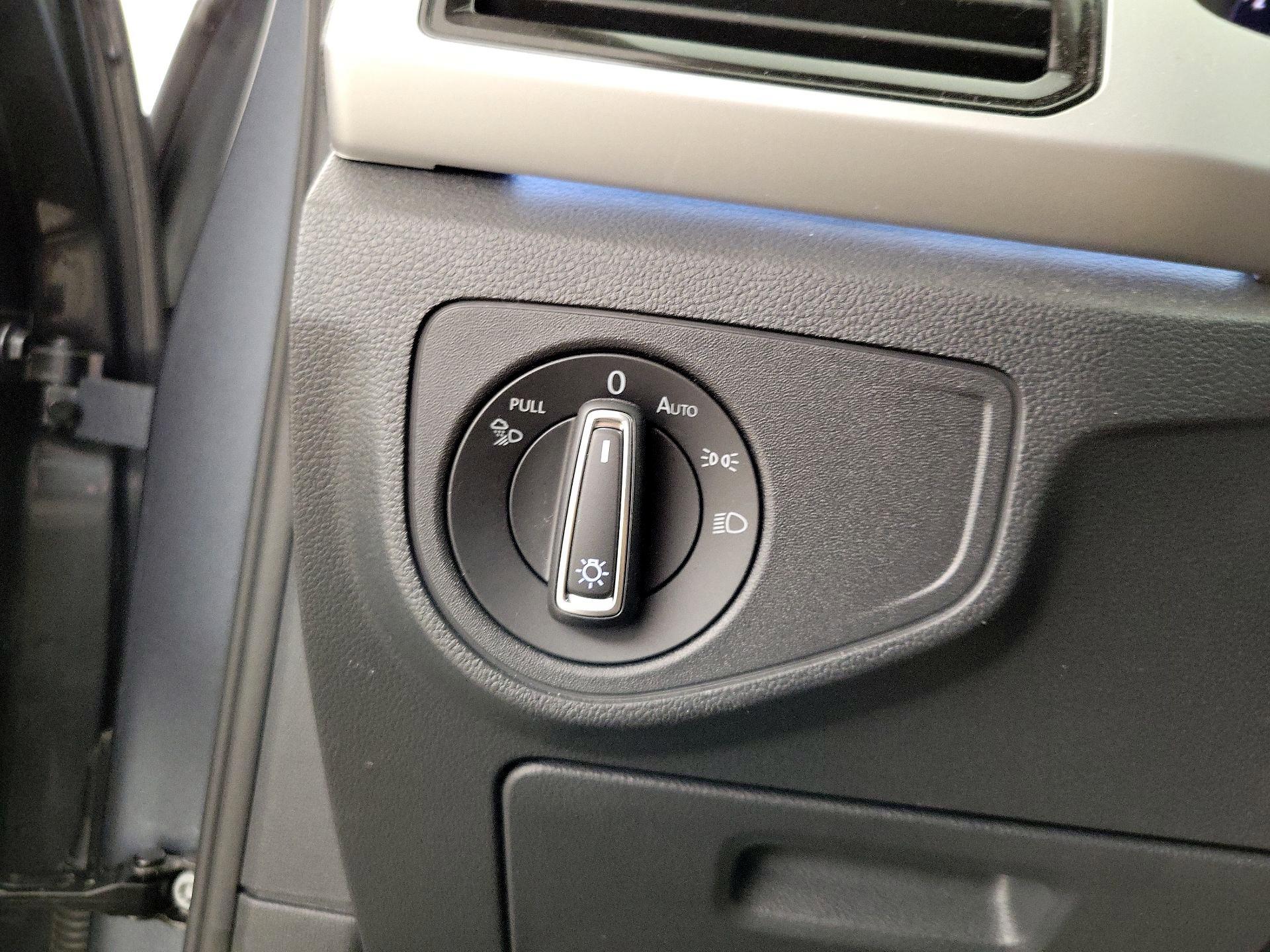 Thumbnail: 2022 Volkswagen Atlas - 13