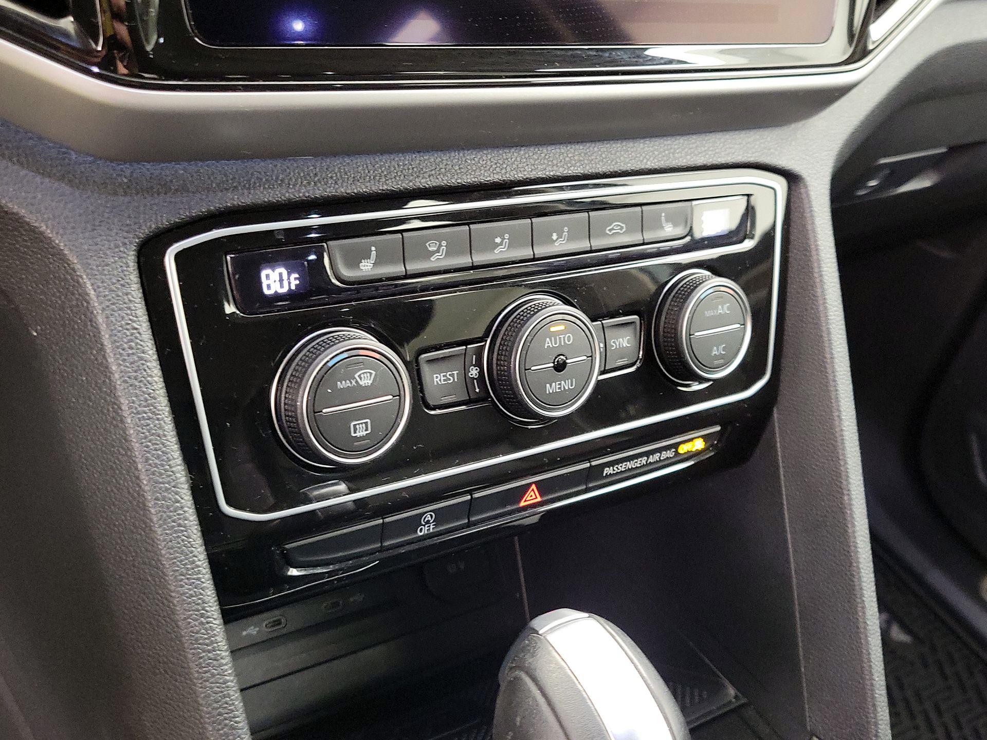 Thumbnail: 2022 Volkswagen Atlas - 17