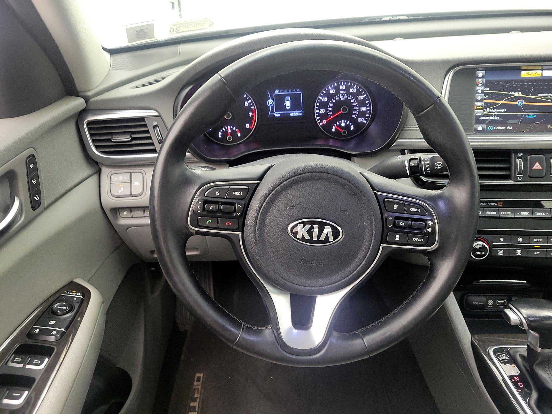 Thumbnail: 2017 Kia Optima - 10